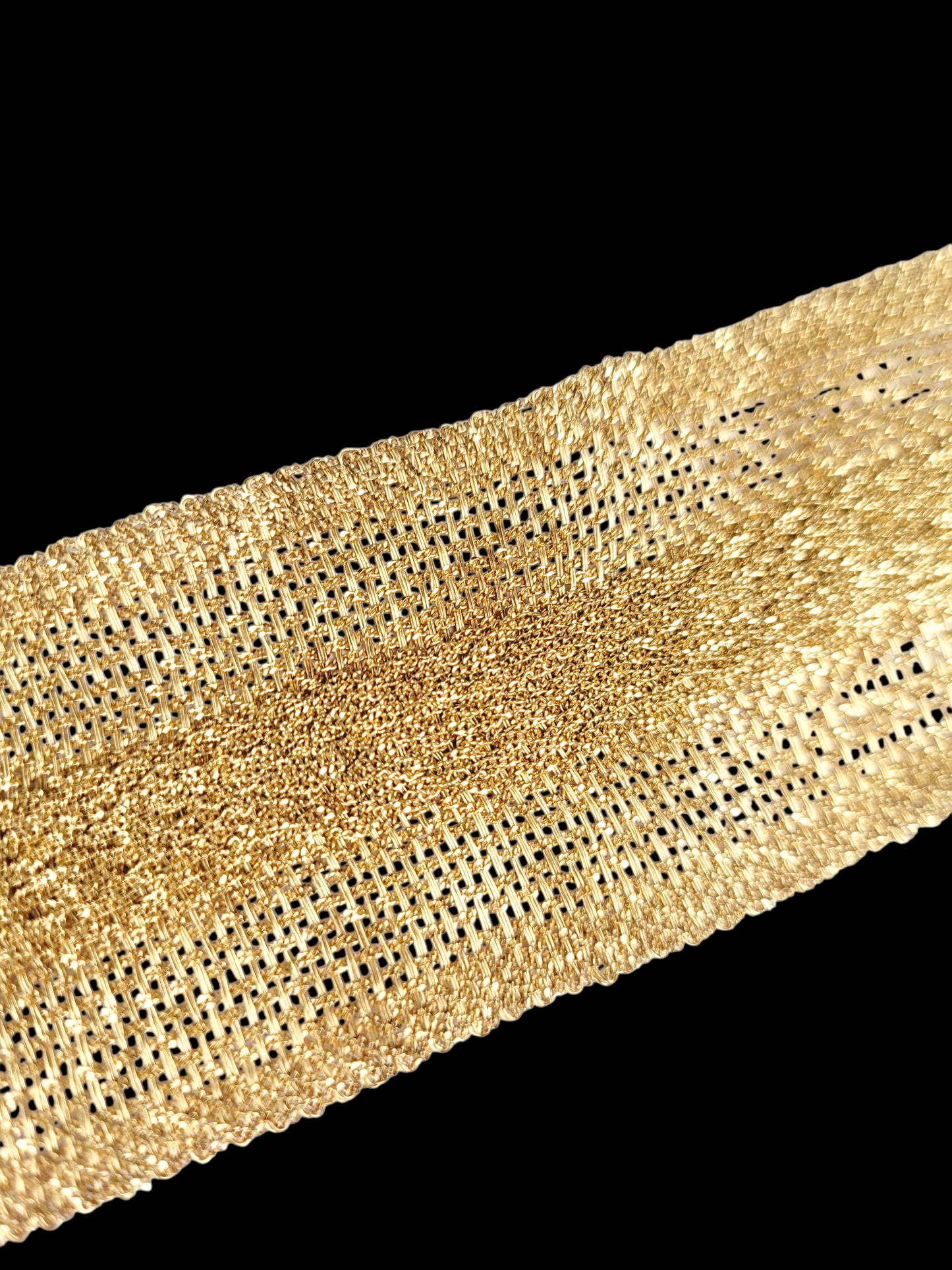 18ct gold woven gold bracelet
SKU: 8345