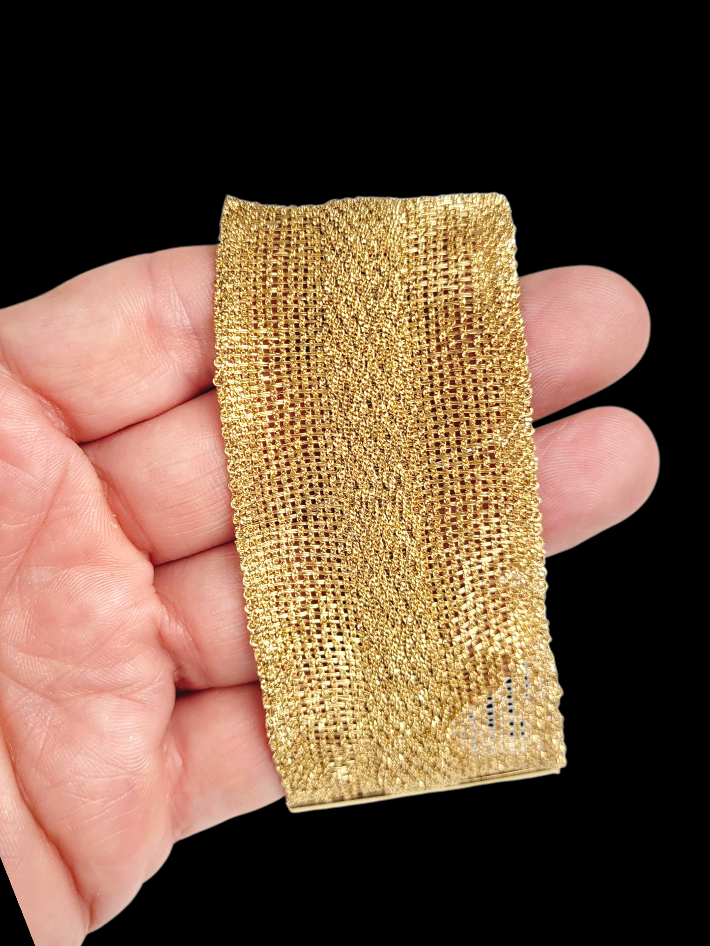 18ct gold woven gold bracelet
SKU: 8345