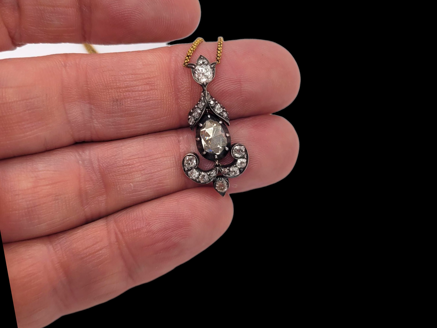 Antique diamond pendant
SKU: 8368