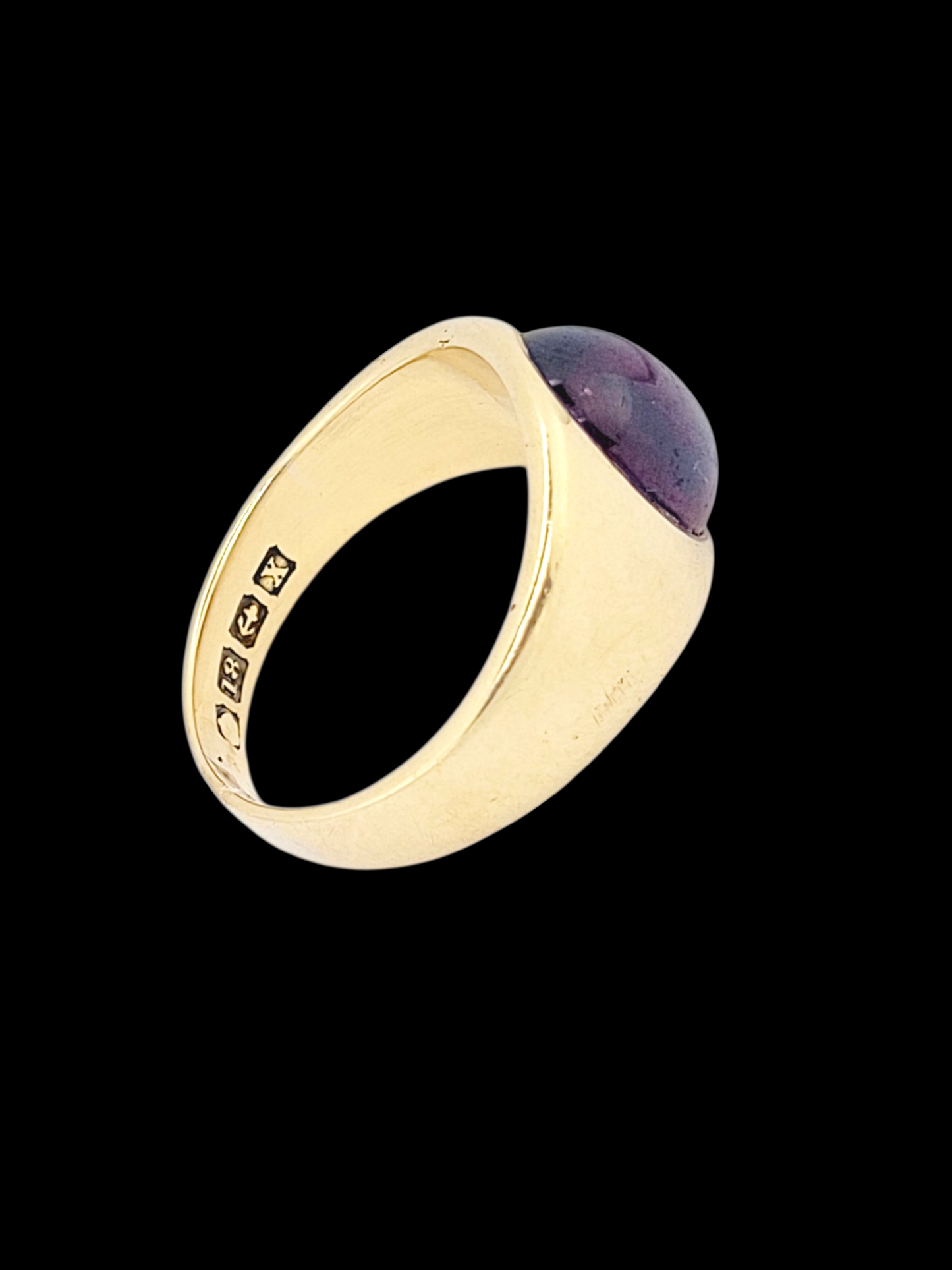 Antique garnet signet ring
SKU: 8404