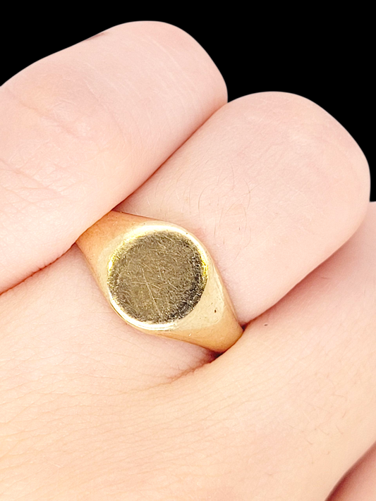 Ladies vintage signet ring
SKU: 8403