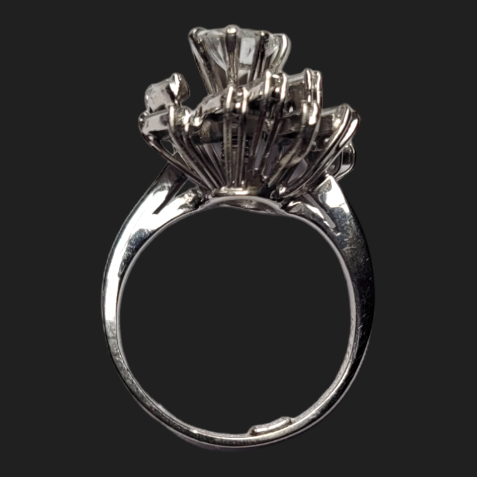 Cool 1960's diamond and baguette diamond engagement ring
SKU: 6498