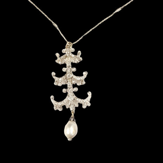 Pagoda antique diamond and natural pearl pendant