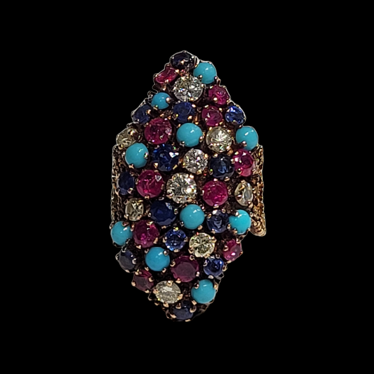 Unique gemset navette ring