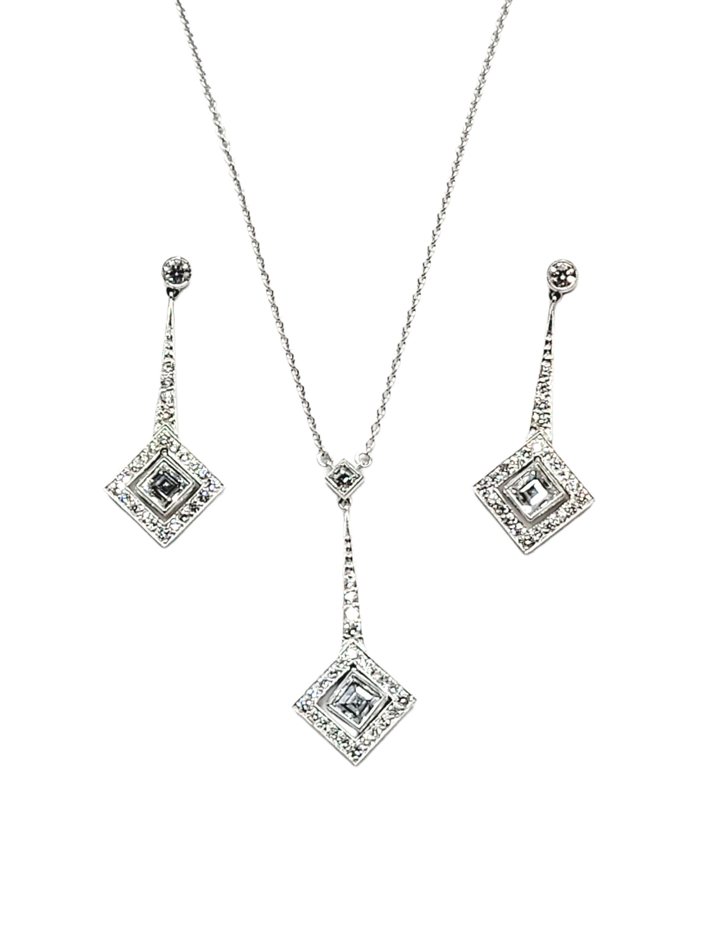 Square diamond and diamond earrings and pendant suite