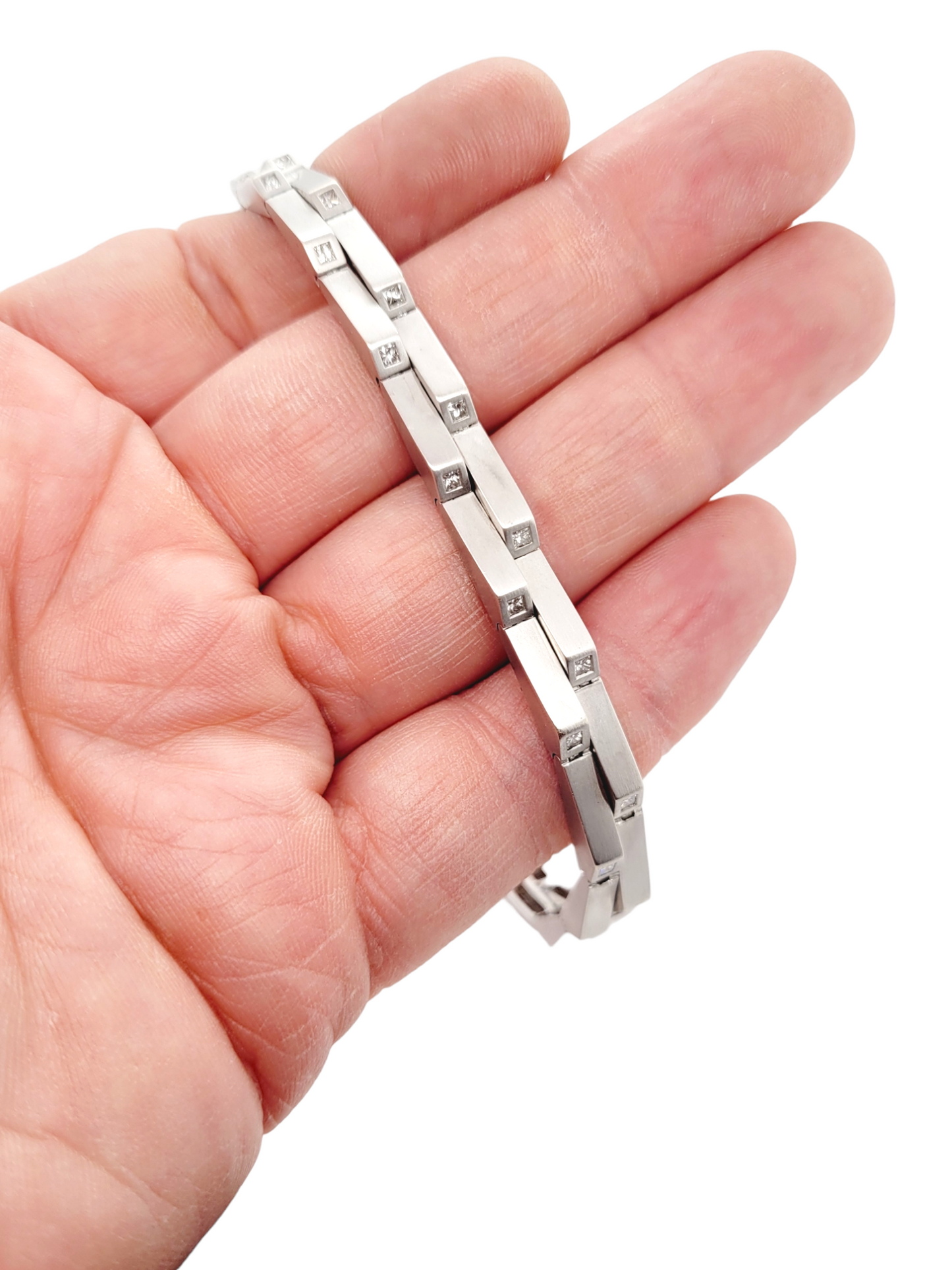 Cool Diamond brushed 18ct white gold tank bracelet