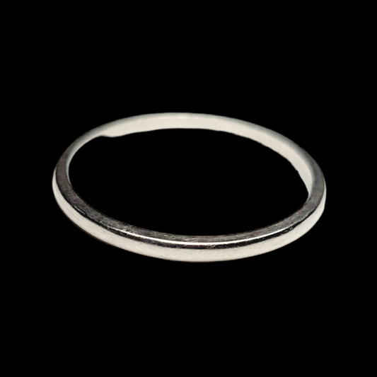 Fine platinum wedding ring
SKU: 6377