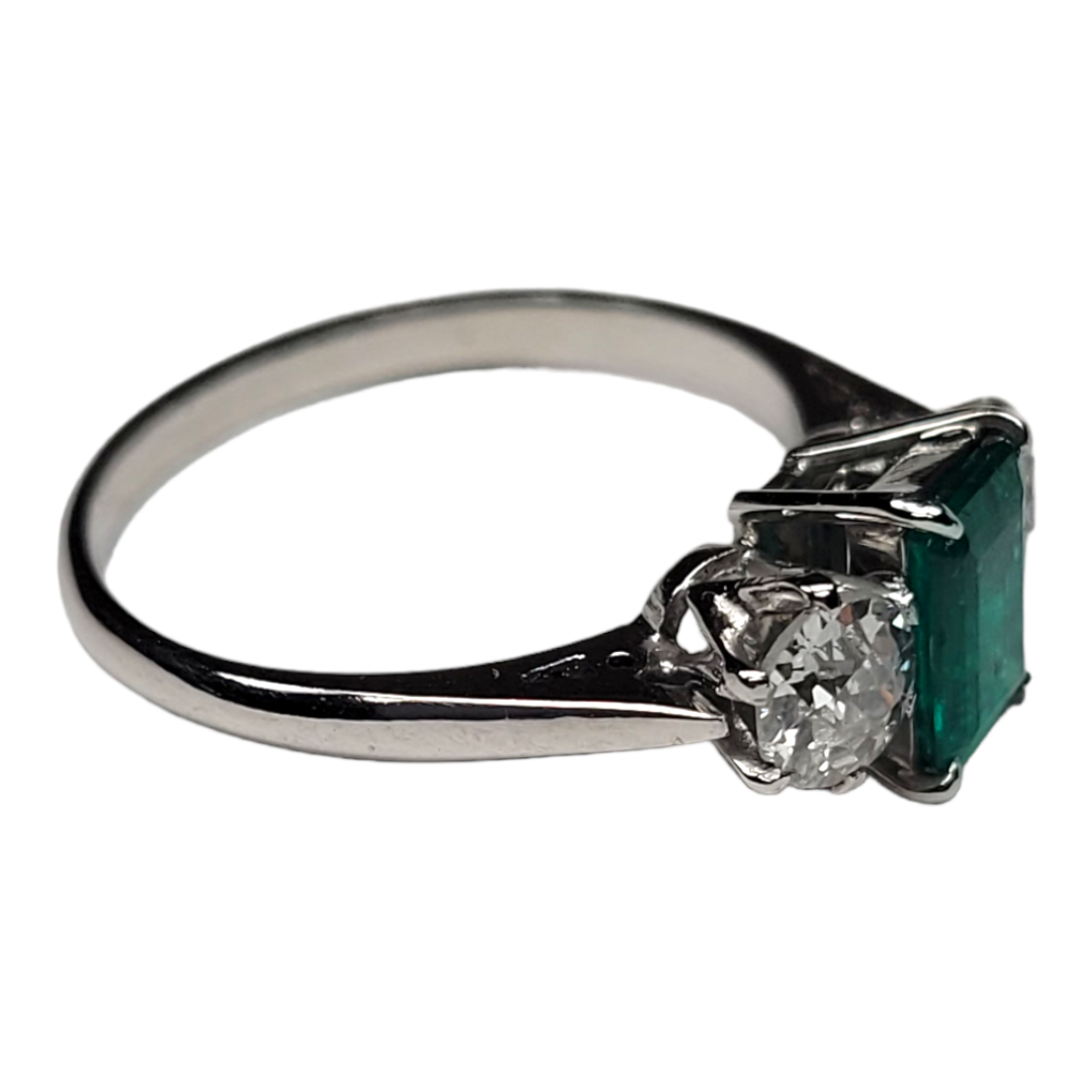 Emerald and diamond engagement ring
SKU: 6437