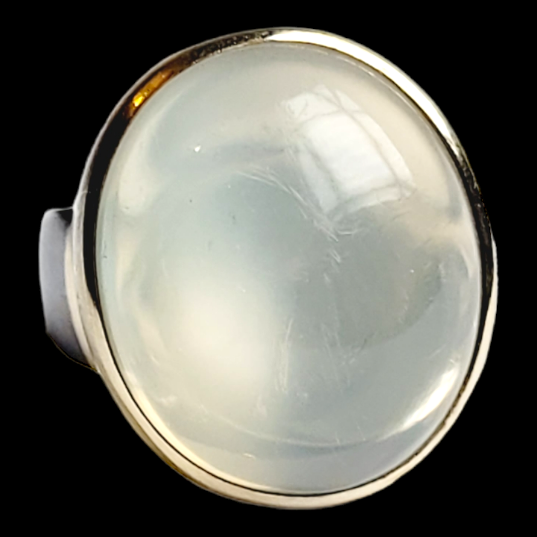 Single stone moonstone ring