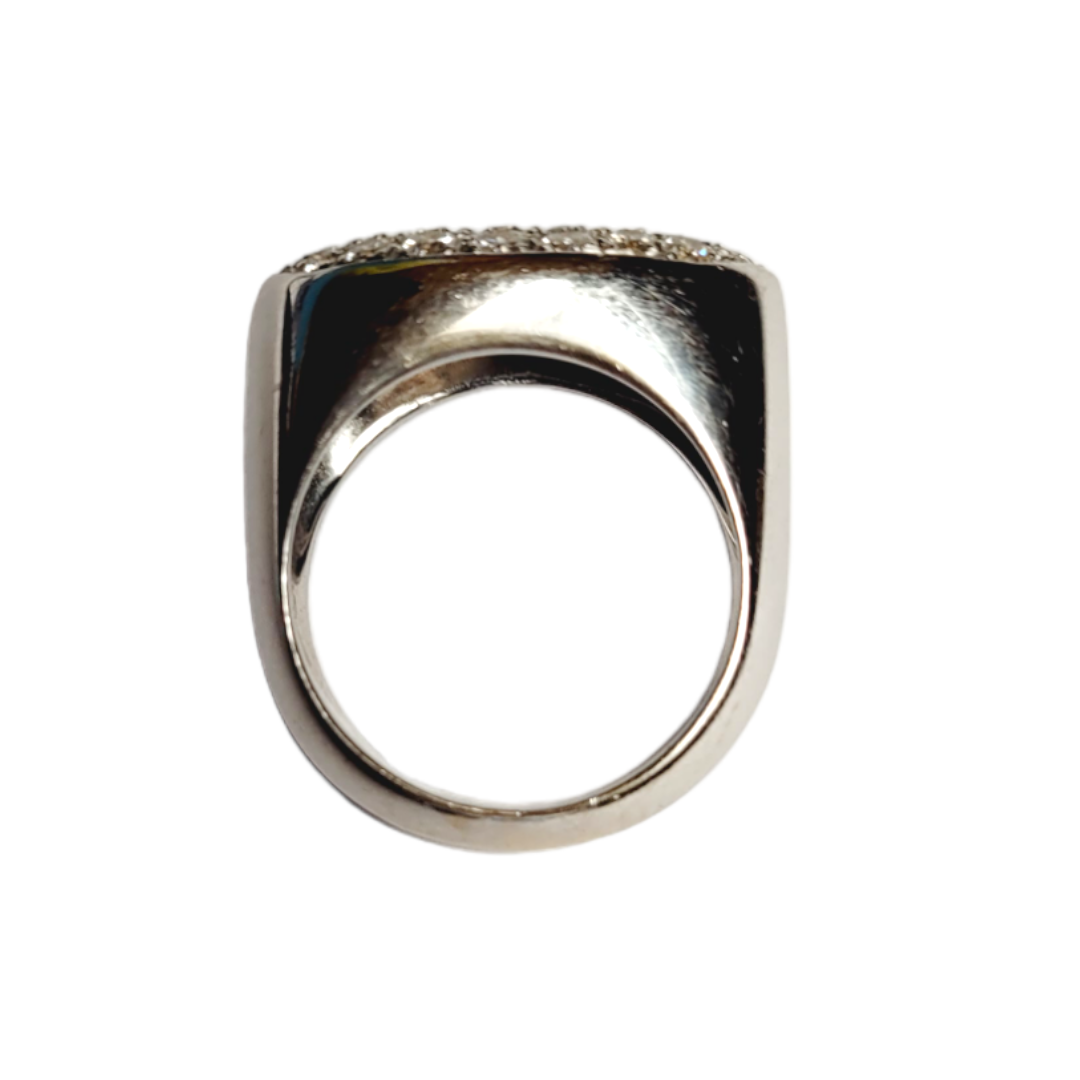 Stylish French pave diamond ring
SKU: 6842