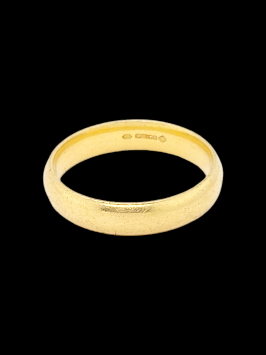 18ct gold groom wedding band
SKU: 7062