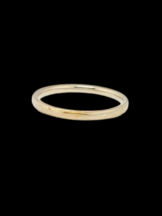 Bride's 18ct gold wedding band
SKU: 7063