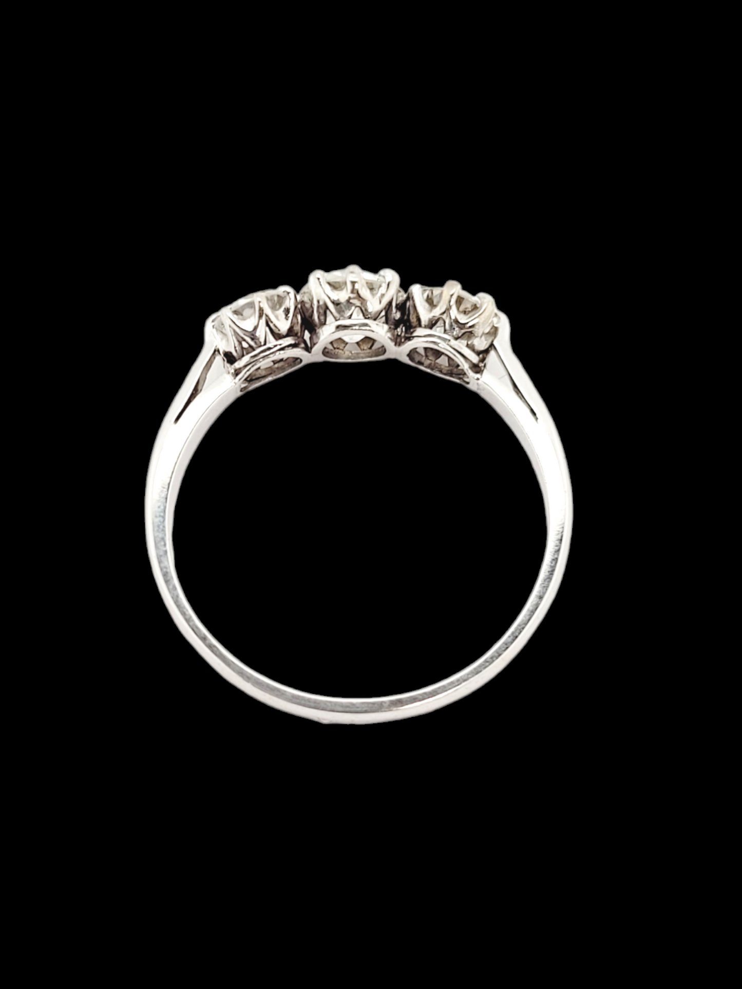 Art deco diamond trilogy engagement ring
SKU: 7075