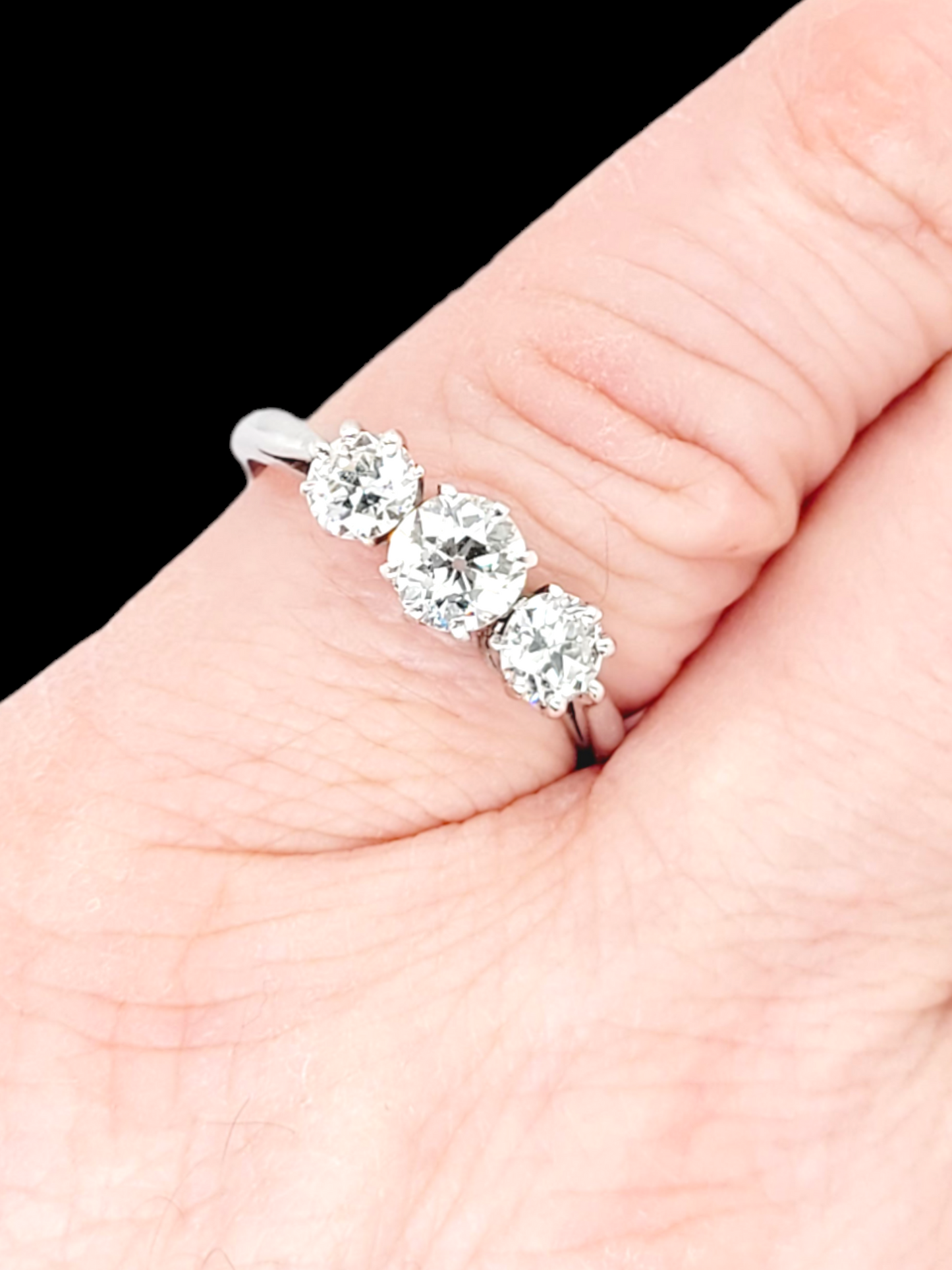 Art deco diamond trilogy engagement ring
SKU: 7075