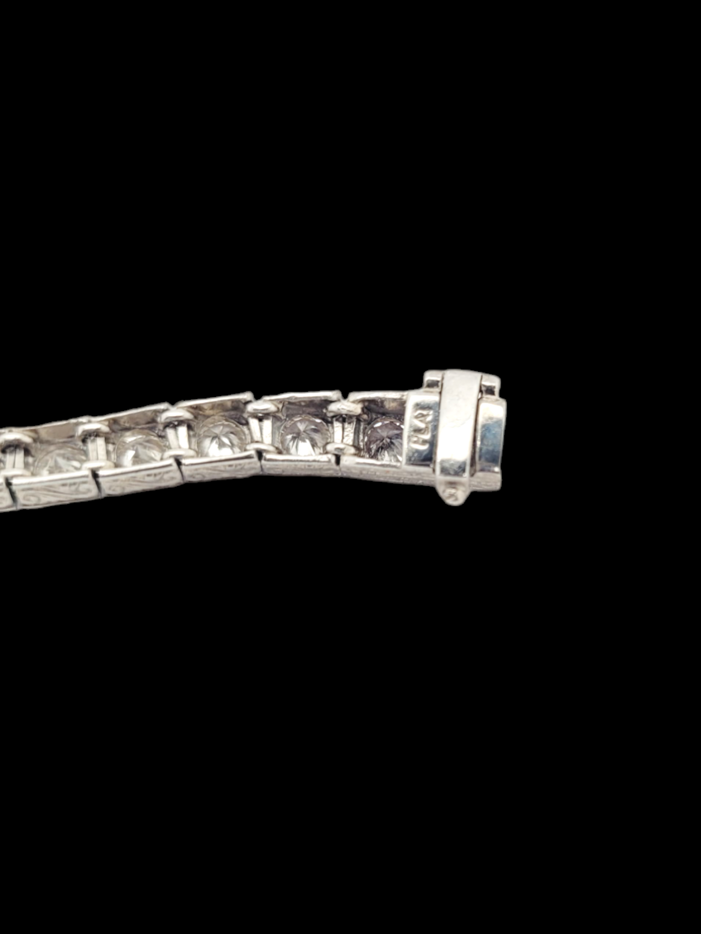 Art deco diamond tennis bracelet set in platinum
SKU: 7179