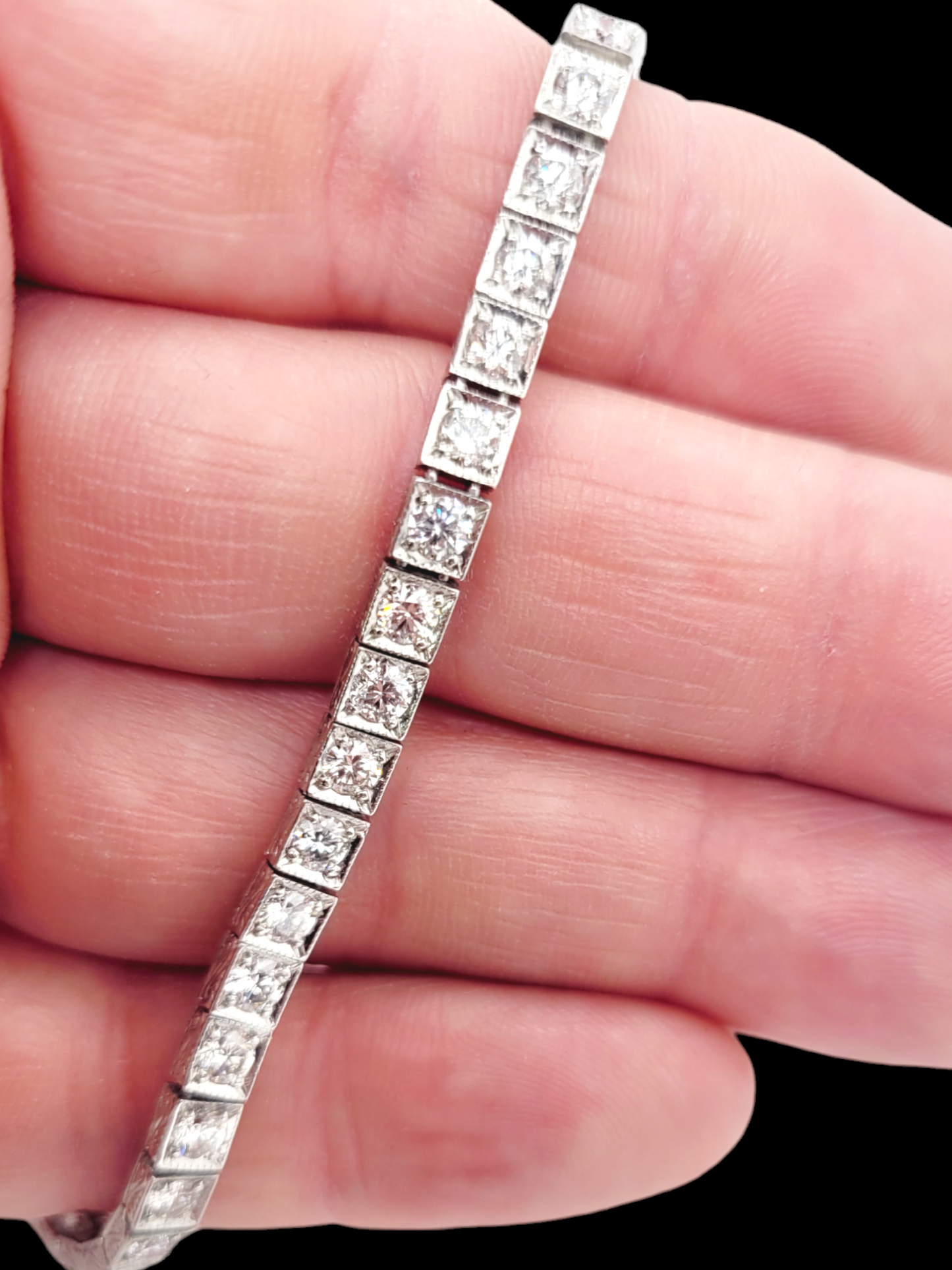Art deco diamond tennis bracelet set in platinum
SKU: 7179