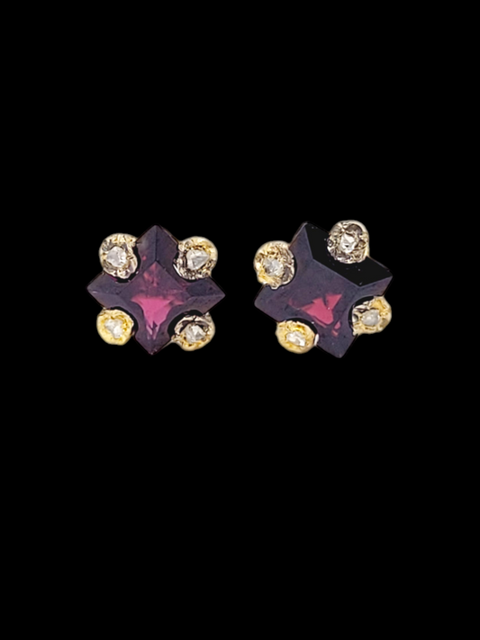 Pair of antique garnet and diamond earrings
SKU: 7210