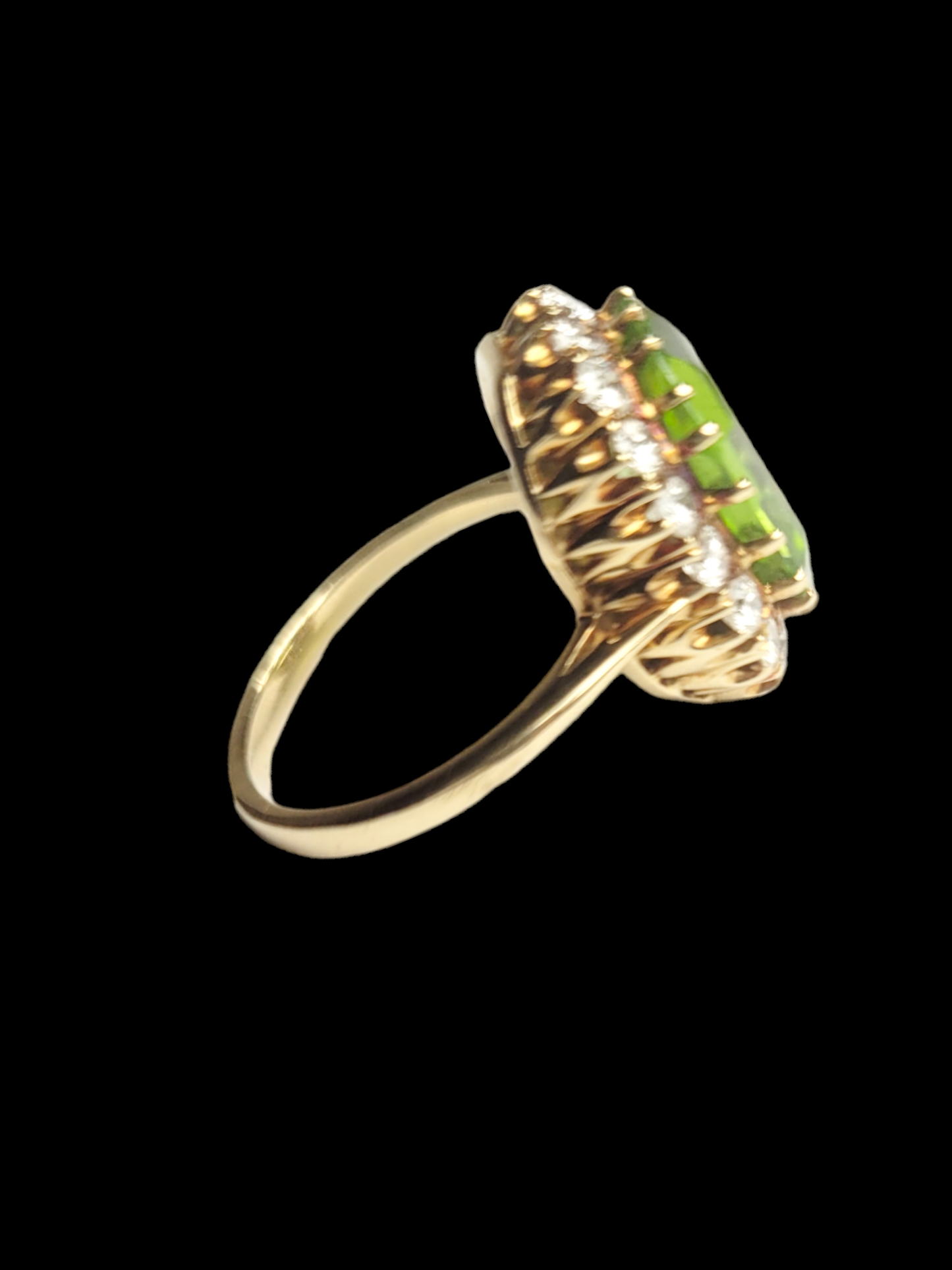 Fine peridot and diamond ring
SKU: 7387
