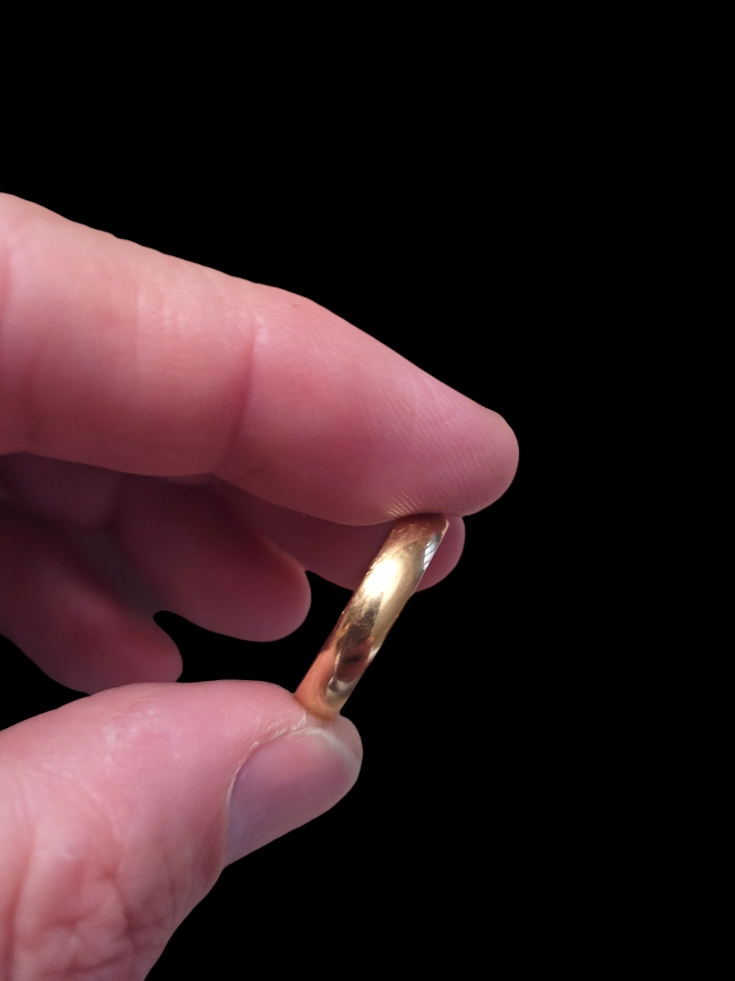 4mm D shaped 21ct yellow gold wedding band
SKU: 7466