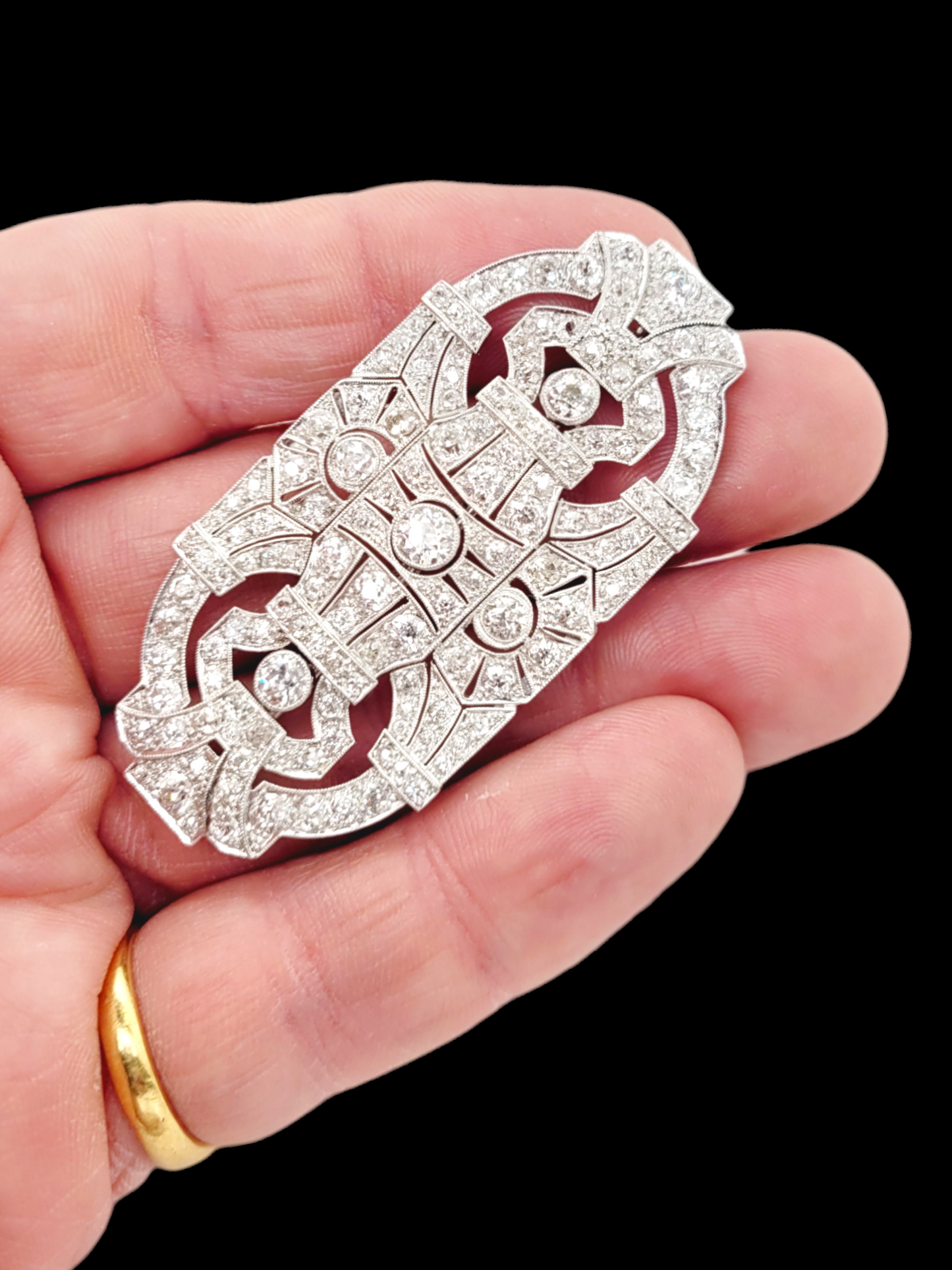 Stylish Art deco geometric diamond brooch
SKU: 7557