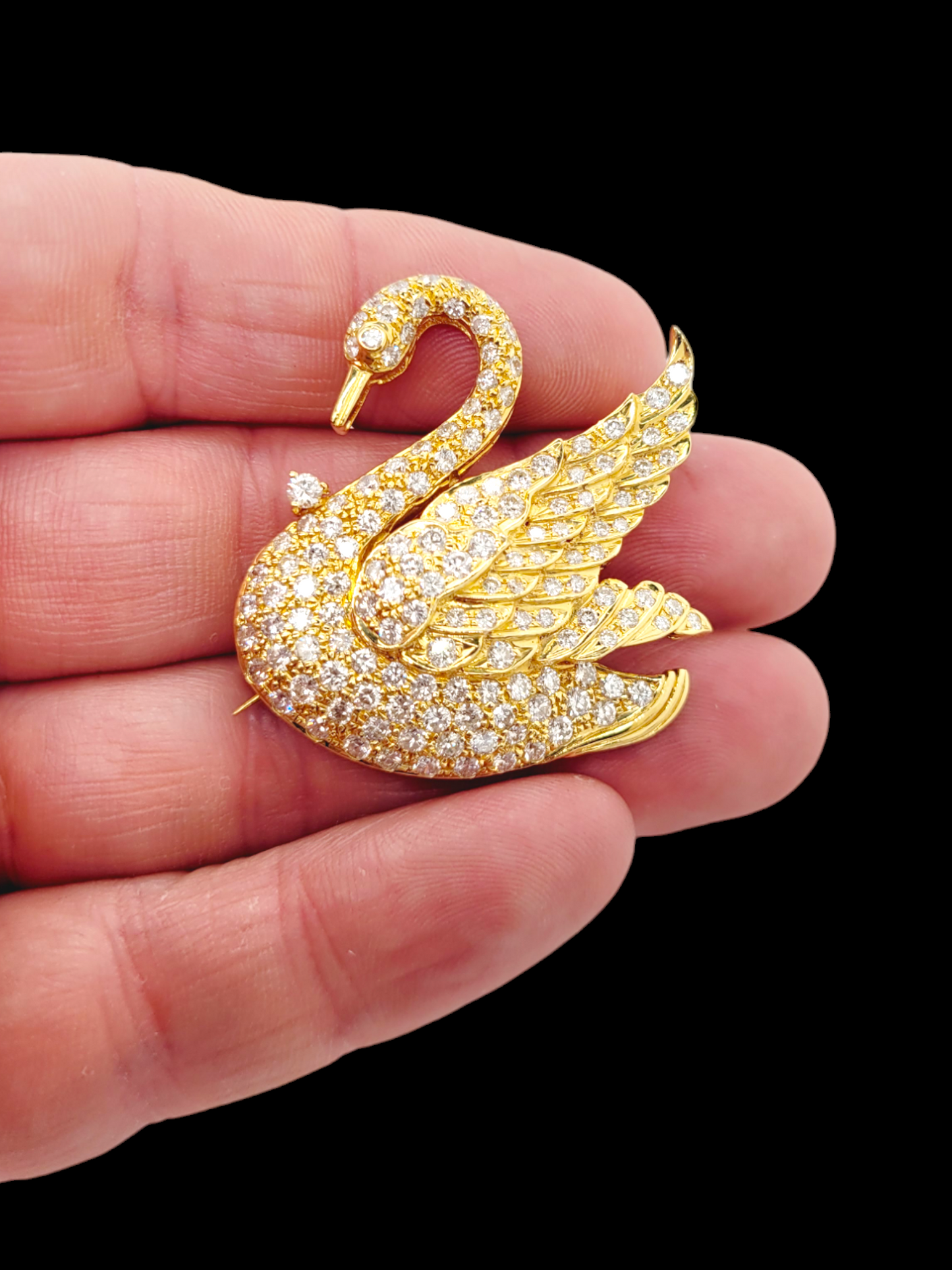 Vintage Swan pave set diamond brooch
SKU: 7598