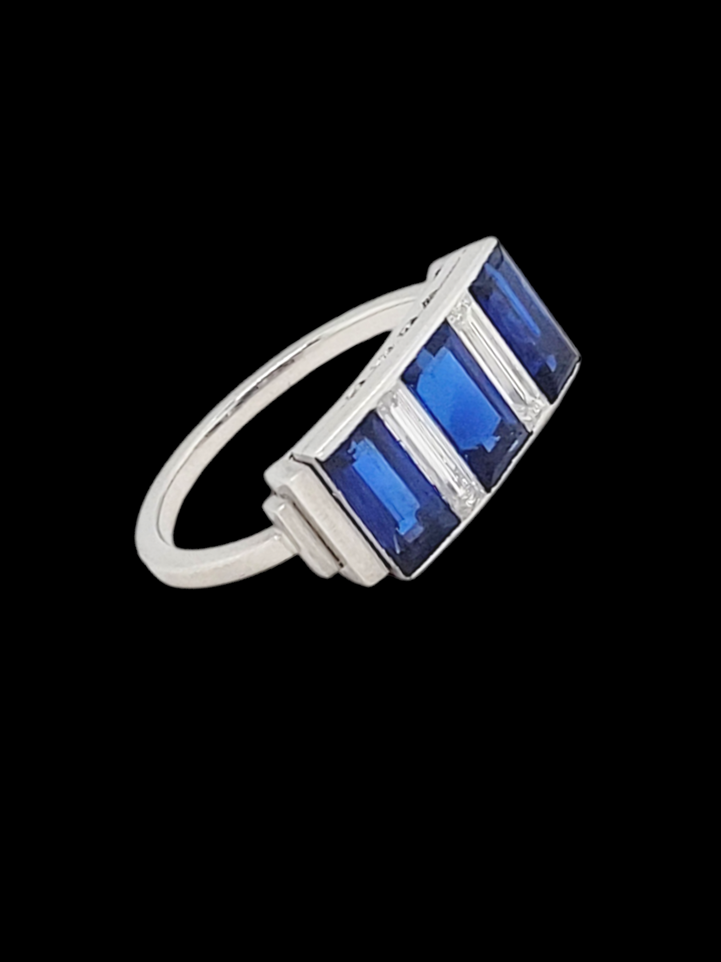 Cool mst see art deco sapphire and diamond baguette ring
SKU: 7616