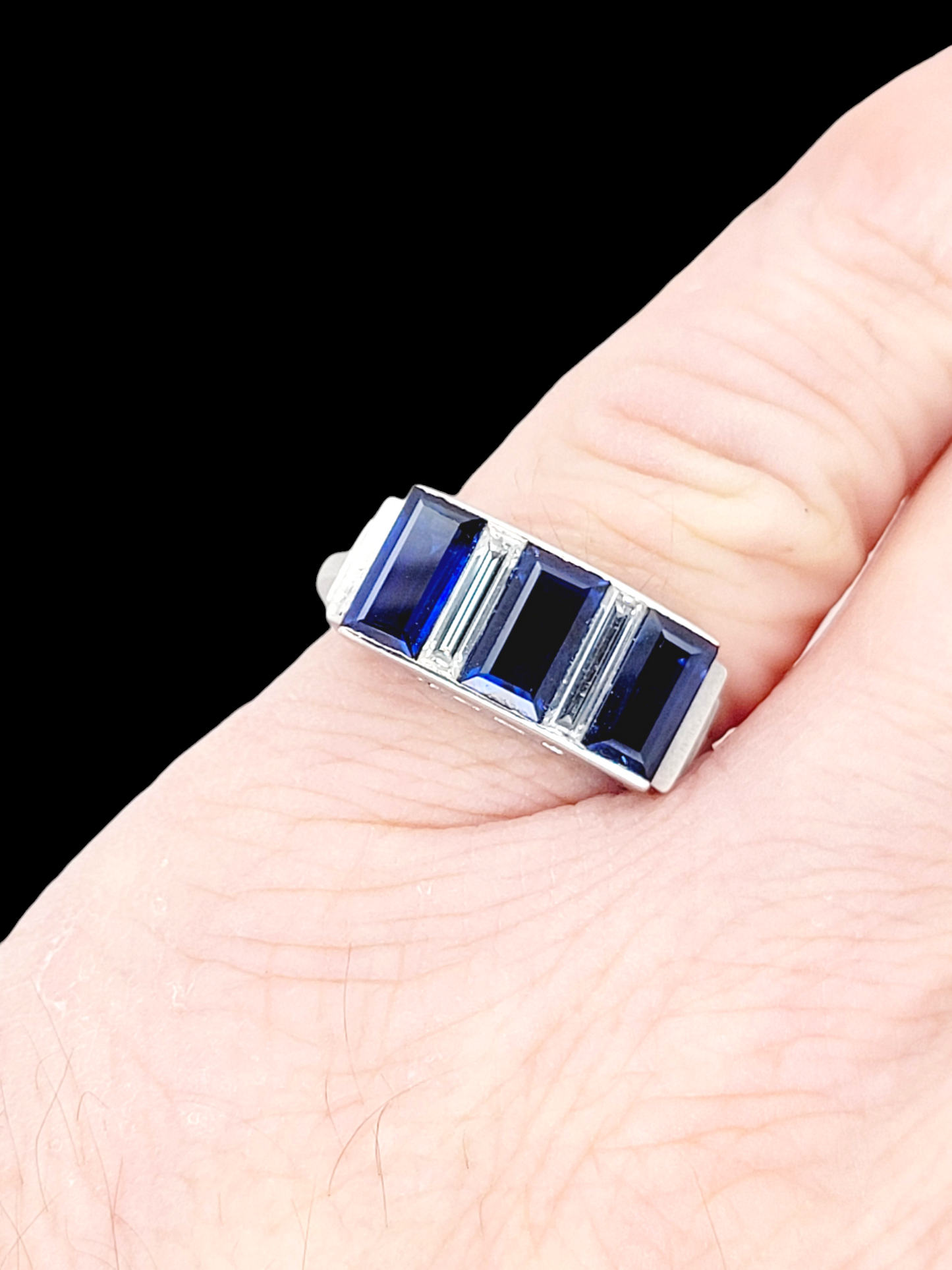 Cool mst see art deco sapphire and diamond baguette ring
SKU: 7616