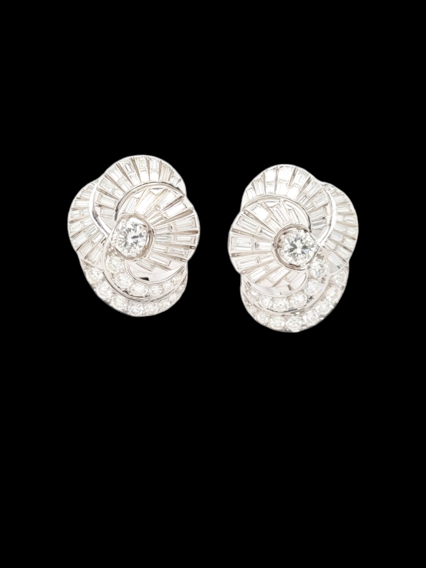 Stylish Art deco baguette diamond earrings
SKU: 7625