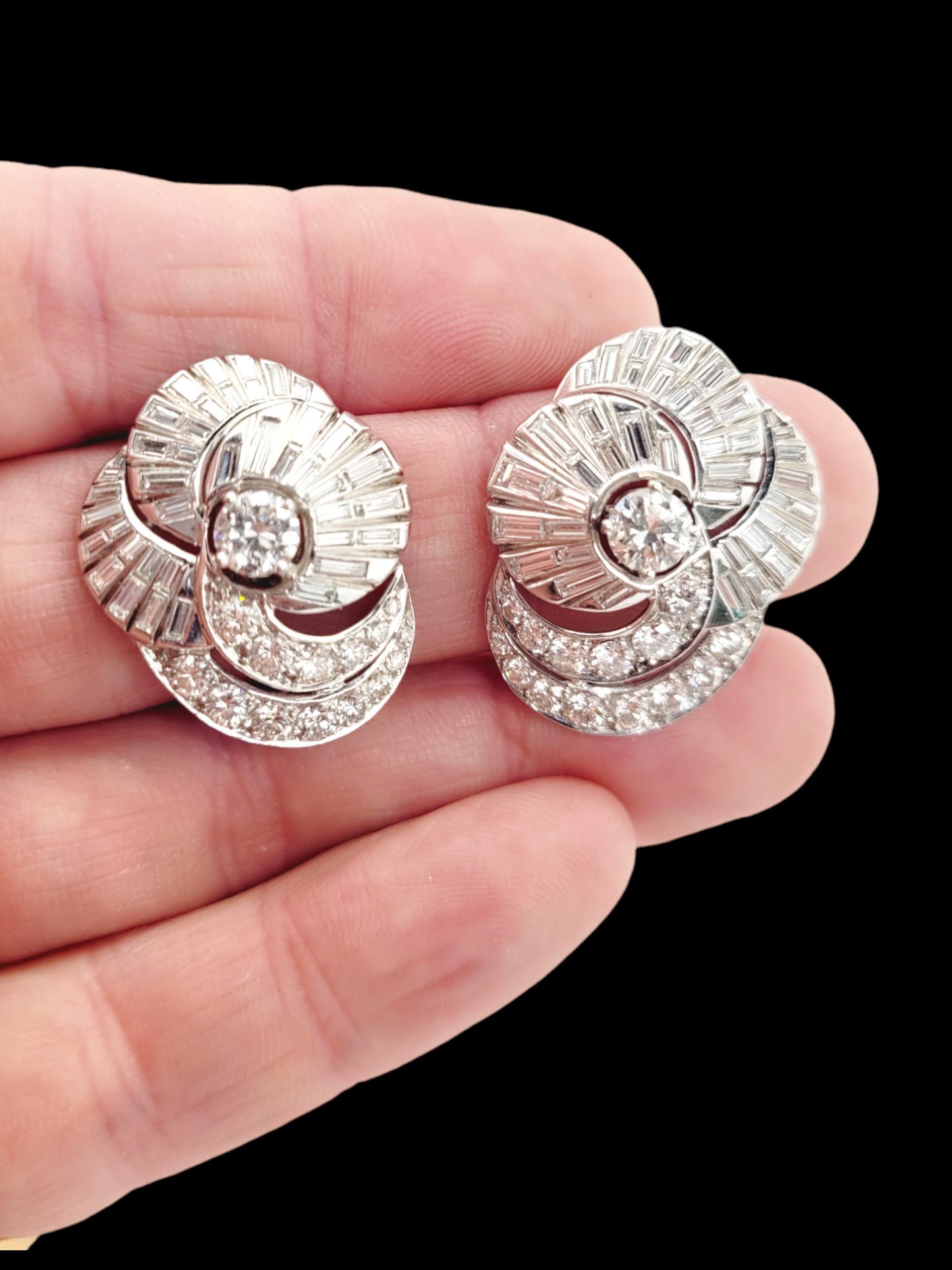 Stylish Art deco baguette diamond earrings
SKU: 7625