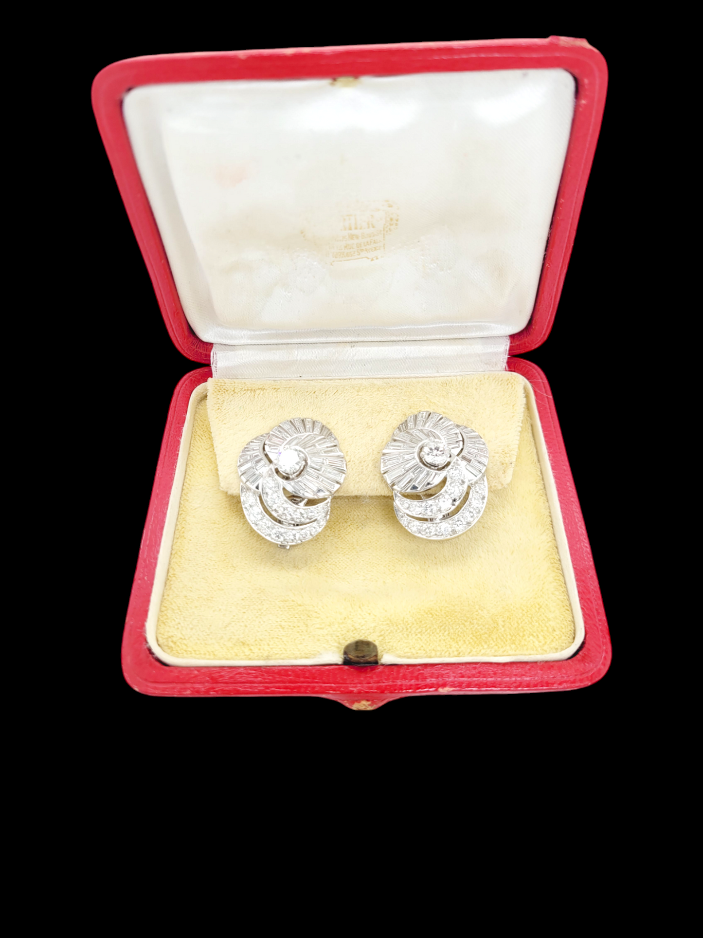 Stylish Art deco baguette diamond earrings
SKU: 7625