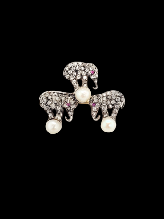 Novelty Victorian Elephant circus brooch
SKU: 7640