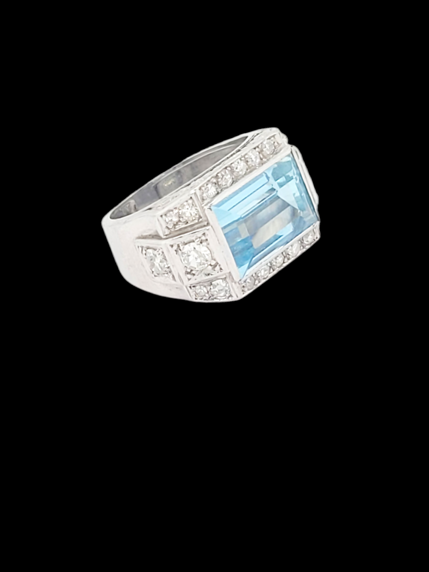 Art deco aquamarine and diamond dress ring
SKU: 7653