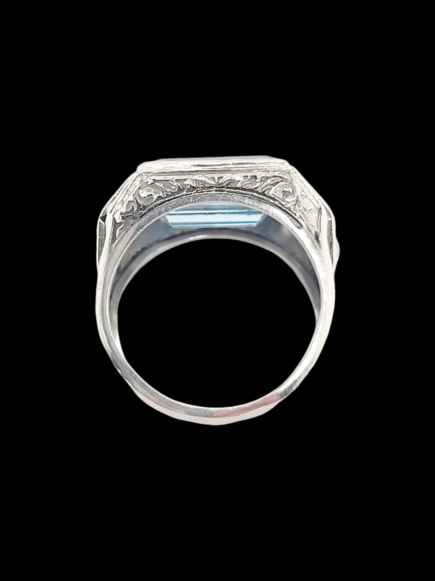 Art deco aquamarine and diamond dress ring
SKU: 7653