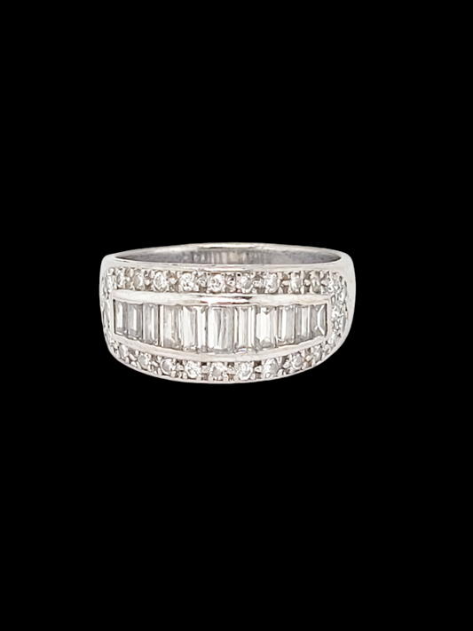 Half hoop diamond and baguette diamond ring
SKU: 7651