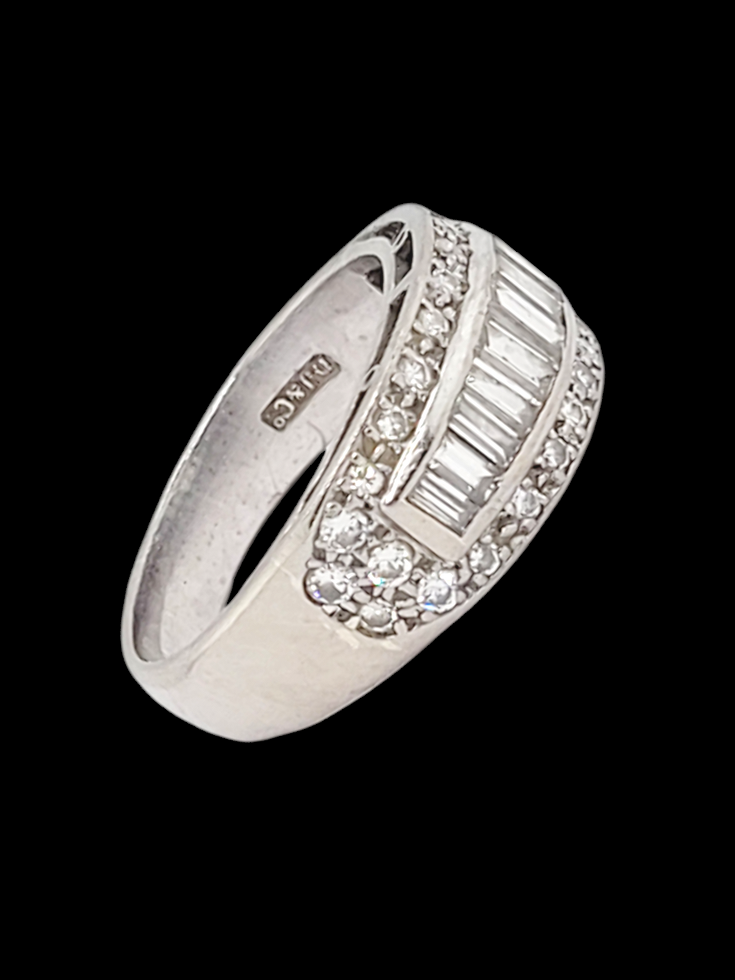 Half hoop diamond and baguette diamond ring
SKU: 7651