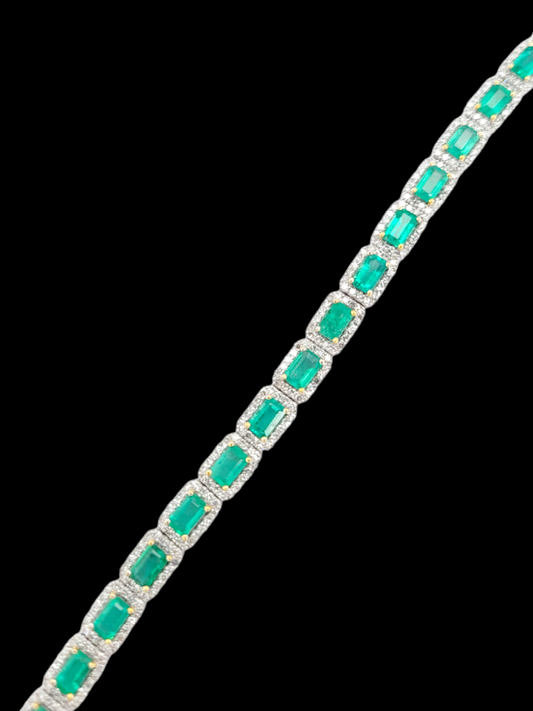Emerald and diamond panel bracelet
SKU: 7658