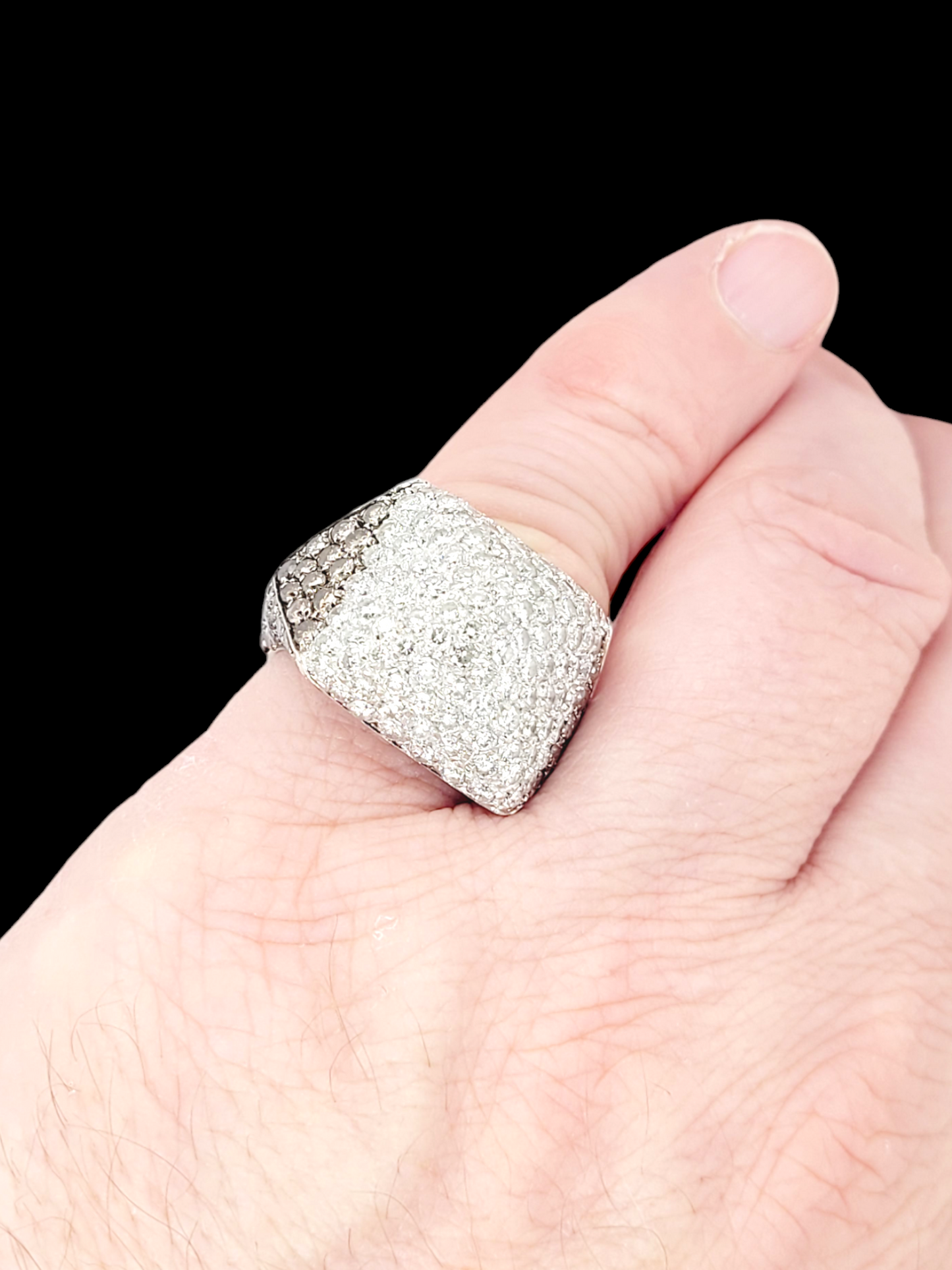 Modern pyramid diamond dress ring
SKU: 7675