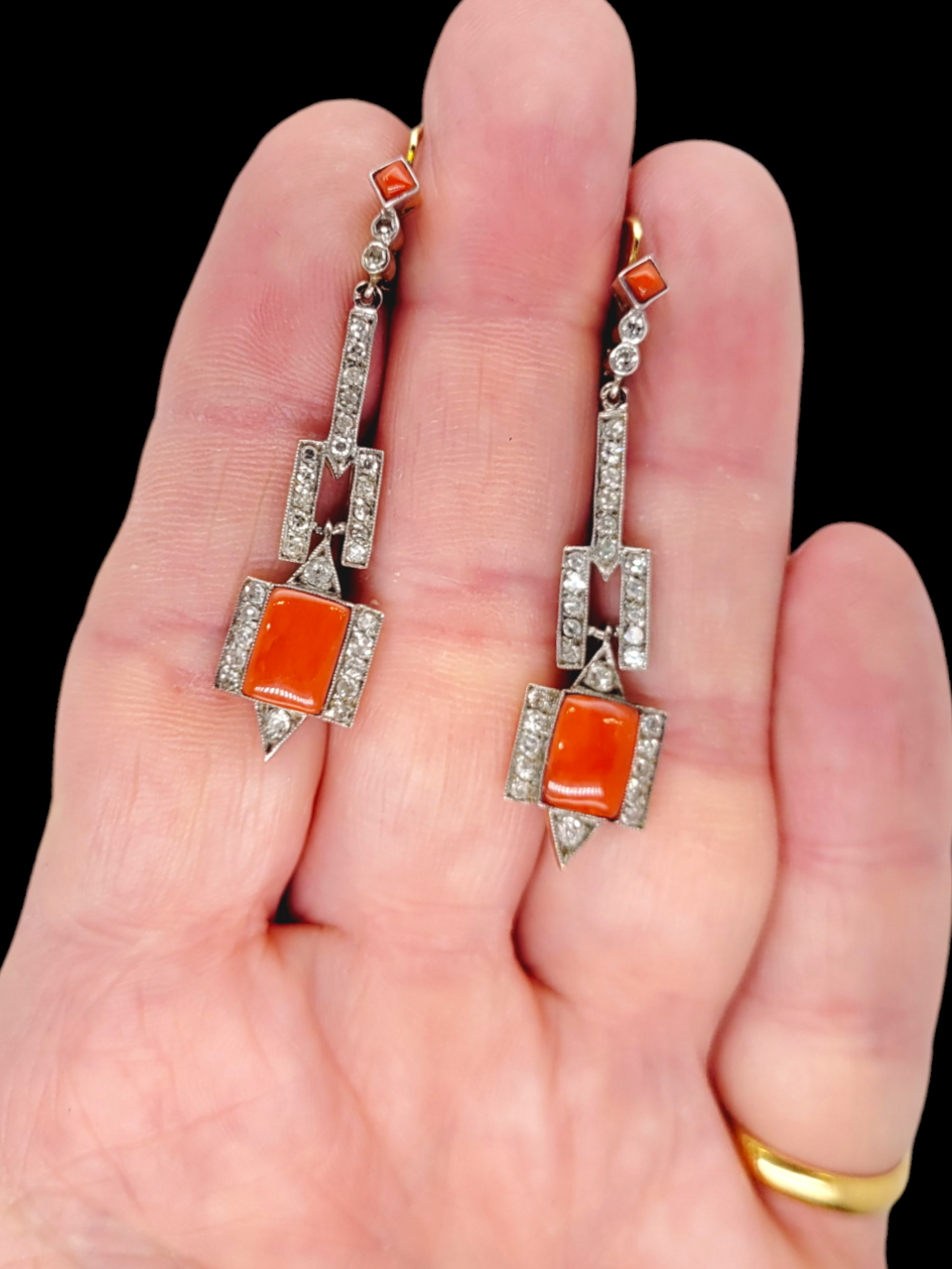 Iconic Art deco coral and diamond drop earrings
SKU: 7687