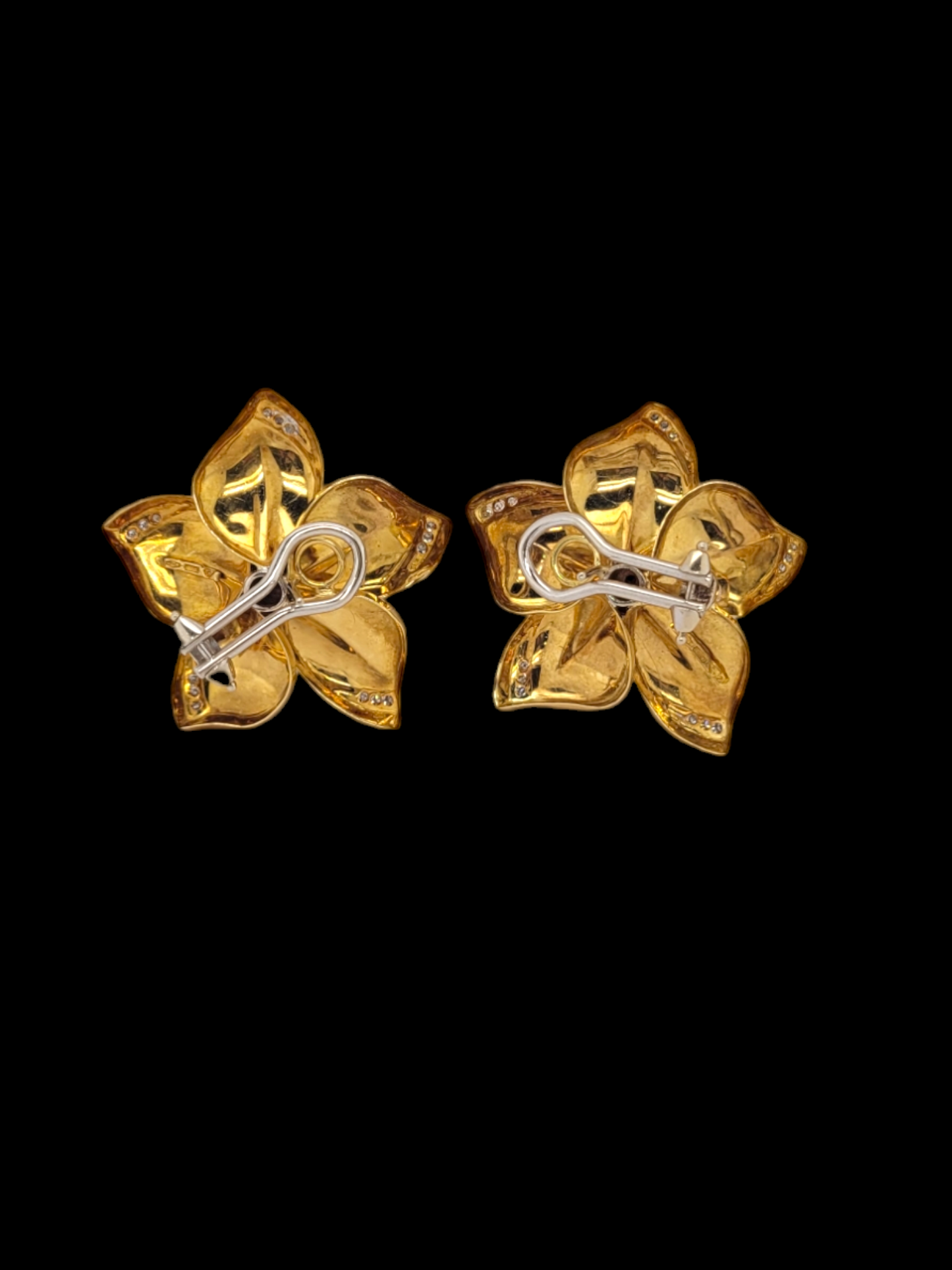 1970's 18ct gold and diamond flower earrings
SKU: 7753