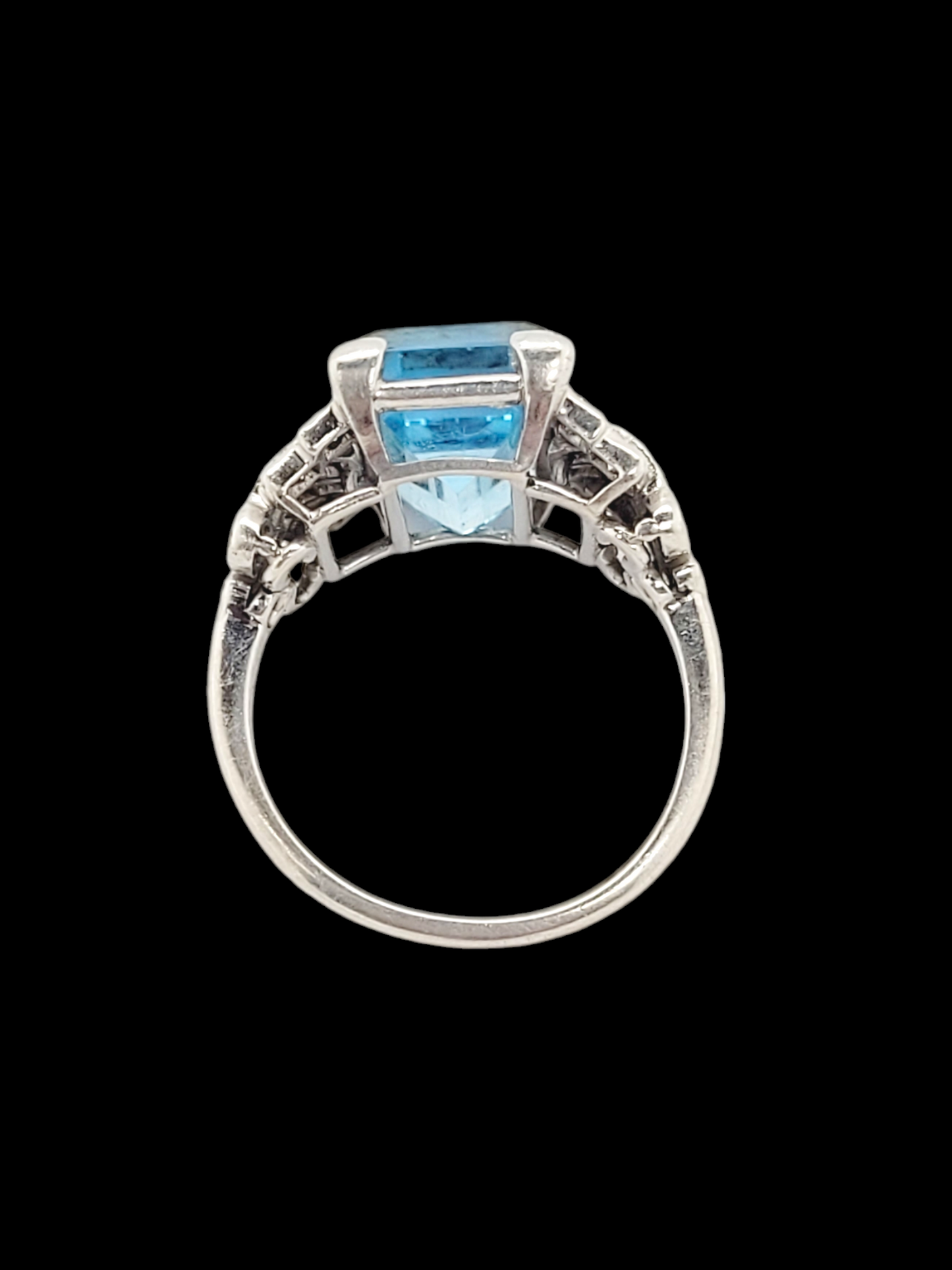 Art deco aquamarine dress ring
SKU: 7746