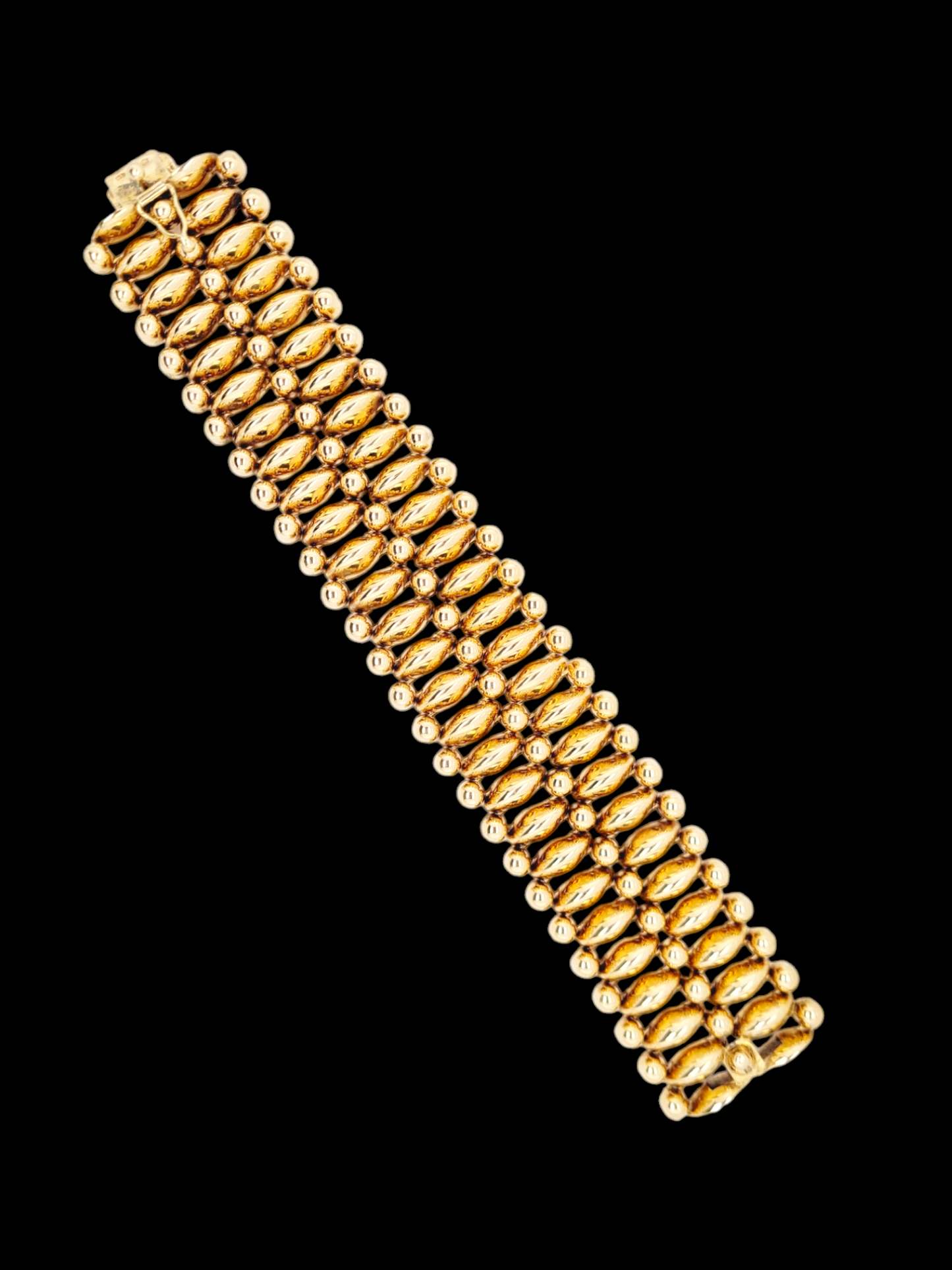 Wide gold tank bracelet
SKU: 7764