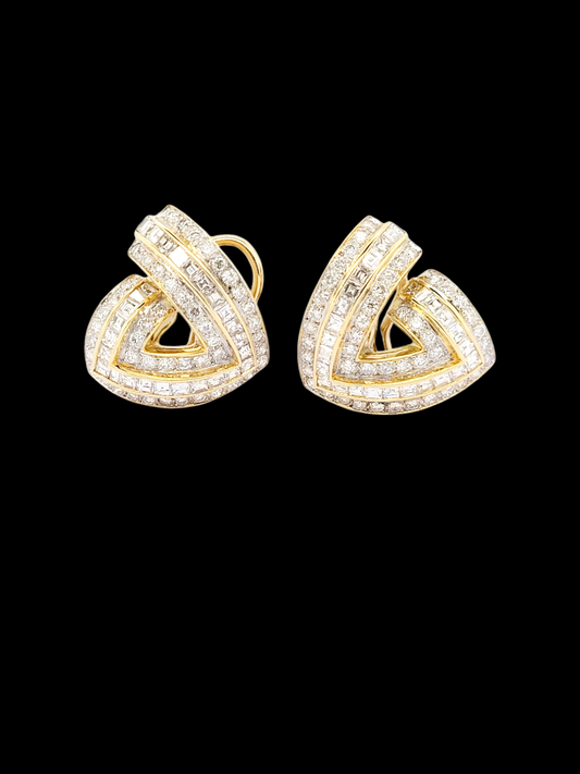 Pair of diamond hoop stud earrings
SKU: 7829