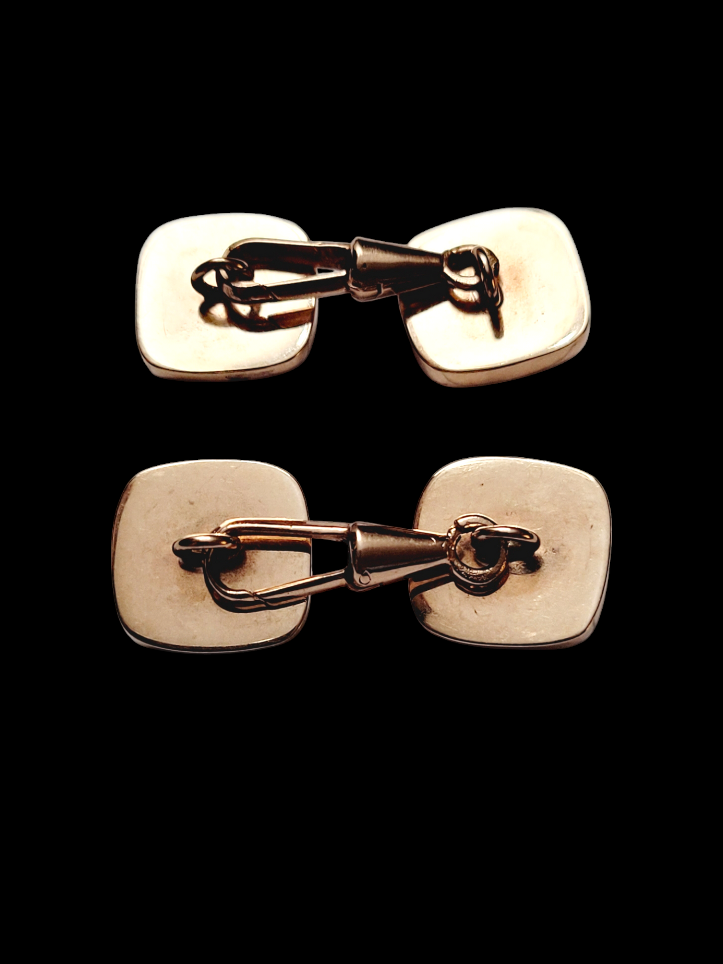 Pair of antique Lapis-Lazuli cushion shaped gold cufflinks
SKU: 7852