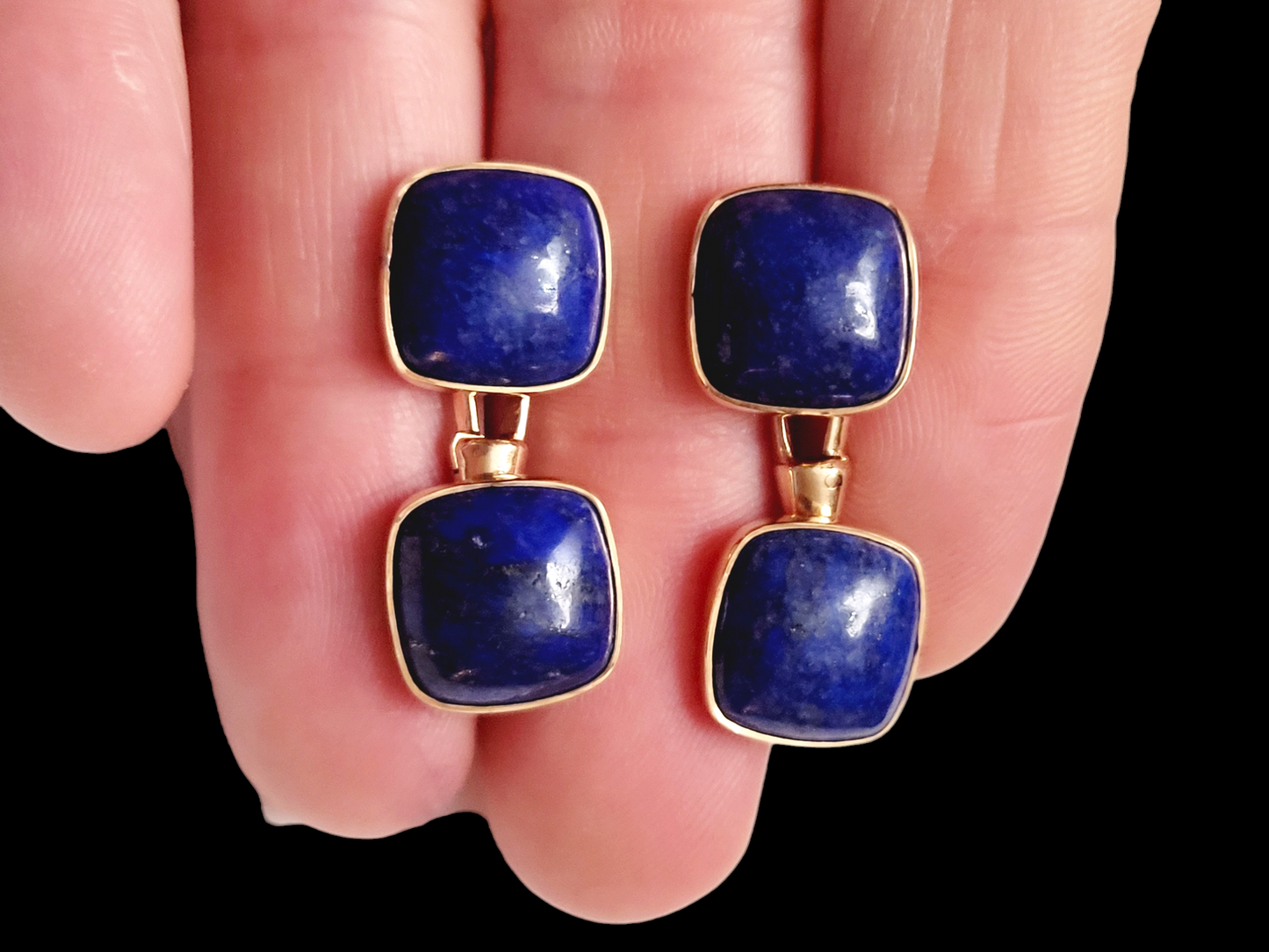Pair of antique Lapis-Lazuli cushion shaped gold cufflinks
SKU: 7852