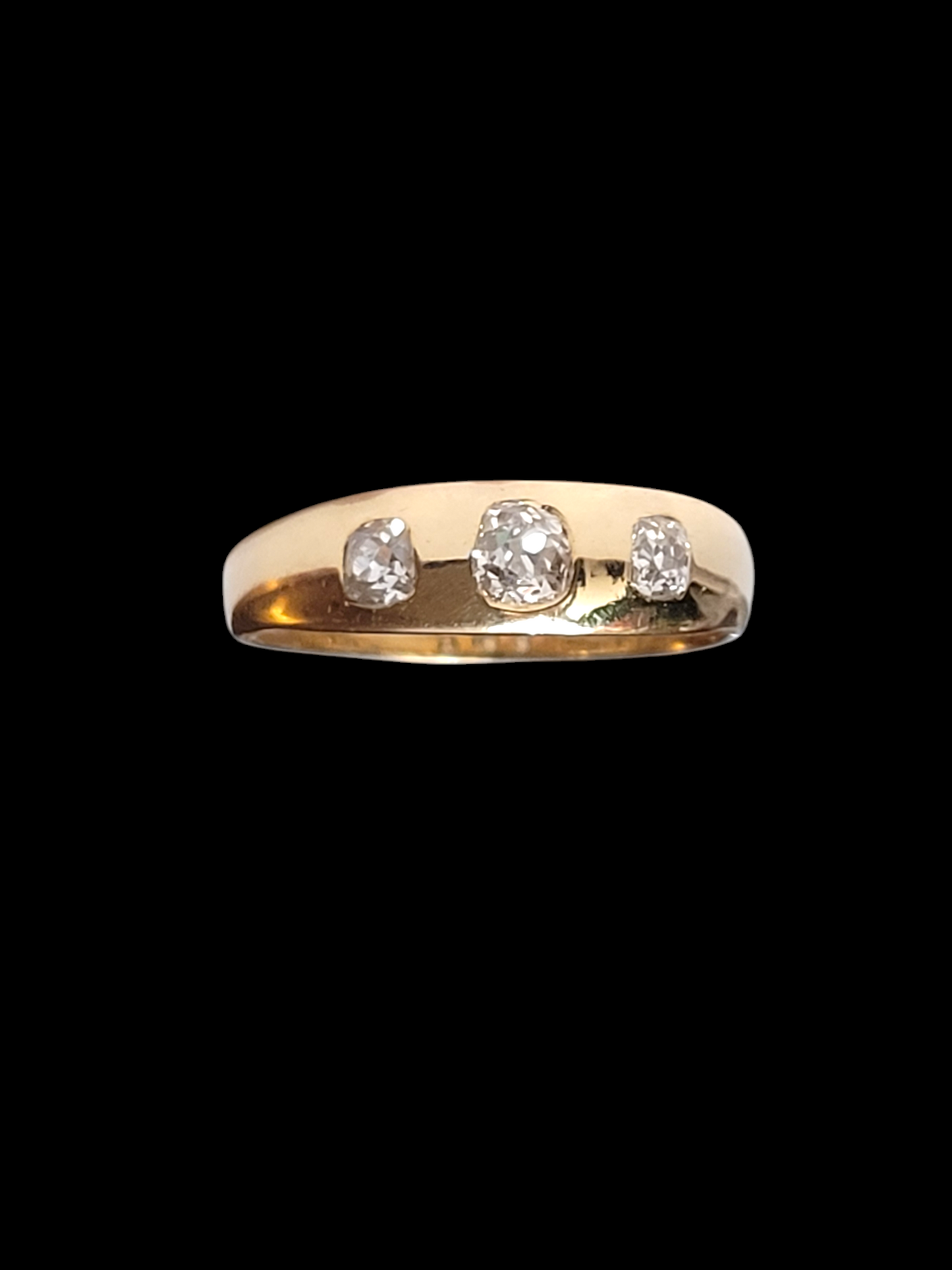 Old mine cut diamond gypsy set 18ct yellow gold ring
SKU: 7903