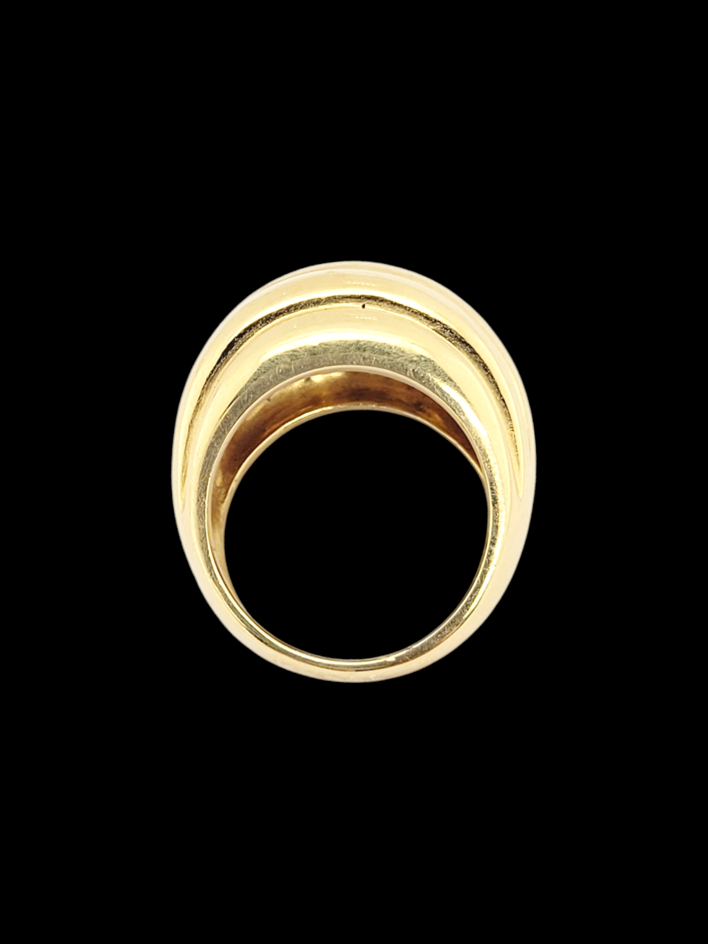 Vintage 18ct yellow gold landscape ribbed day ring
SKU: 7906