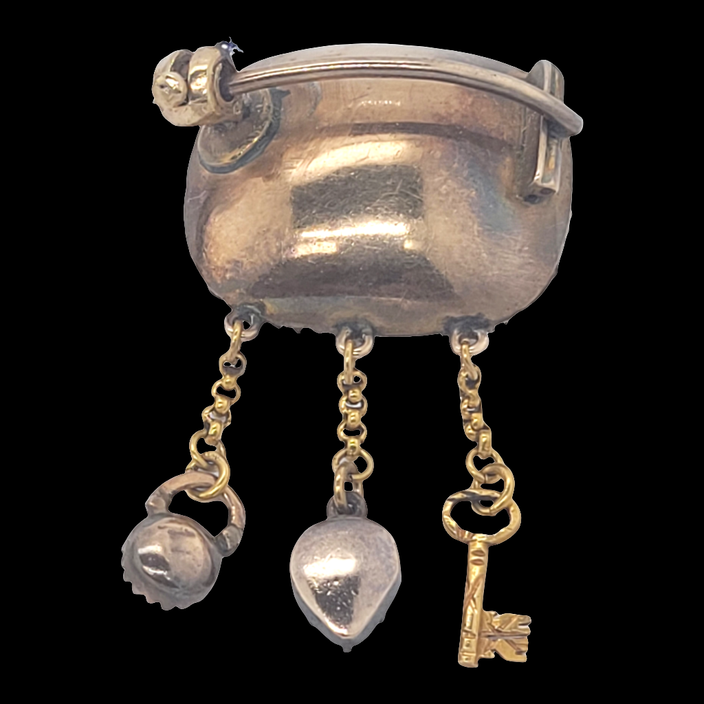 Heart lock and key brooch
SKU: 6494