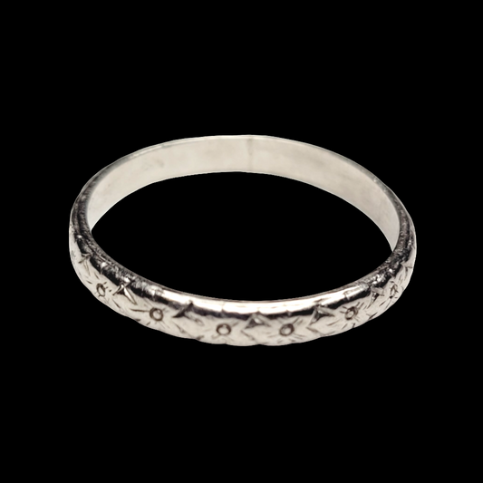 Art deco engraved platinum wedding ring
SKU: 6376
