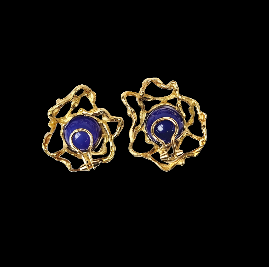 Playful vintage earrings with interchangeable coloured stone earrings
SKU: 8205