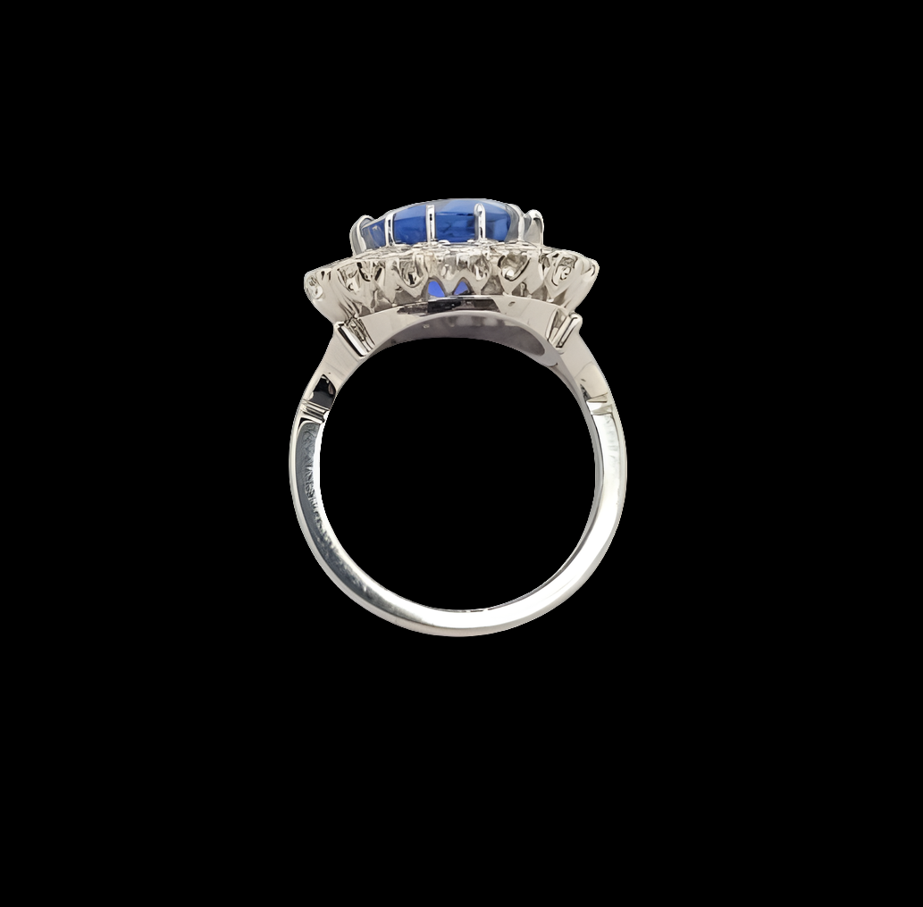 Natural cornflower Ceylon Sapphire and diamond ring
SKU: 8231